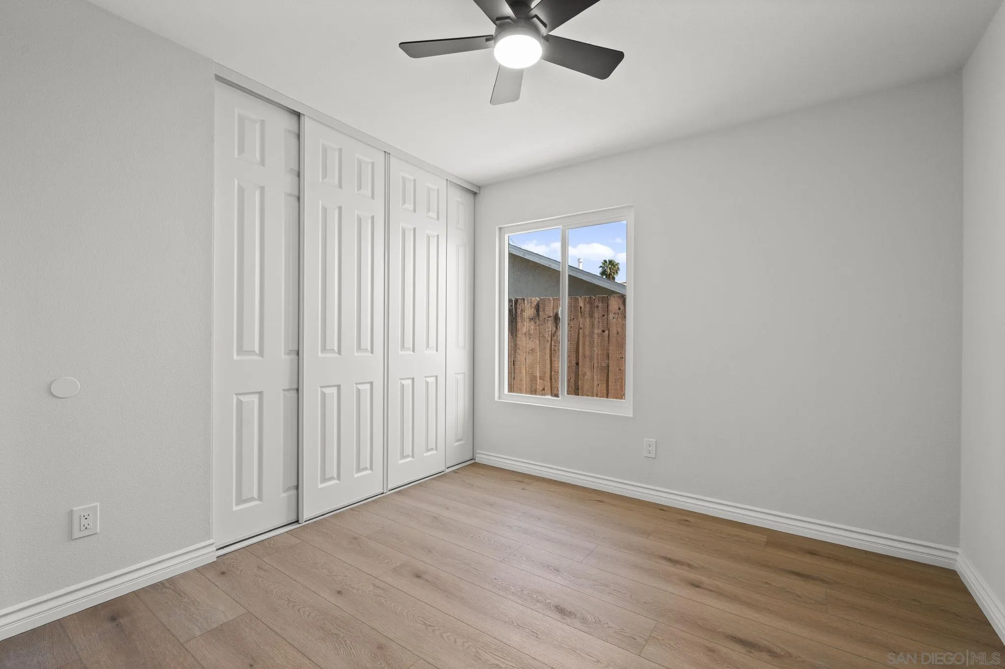 https://cdn.realtyfeed.com/cdn/127/260005812/855838bab149994a93ca13cefa7ab682.webp