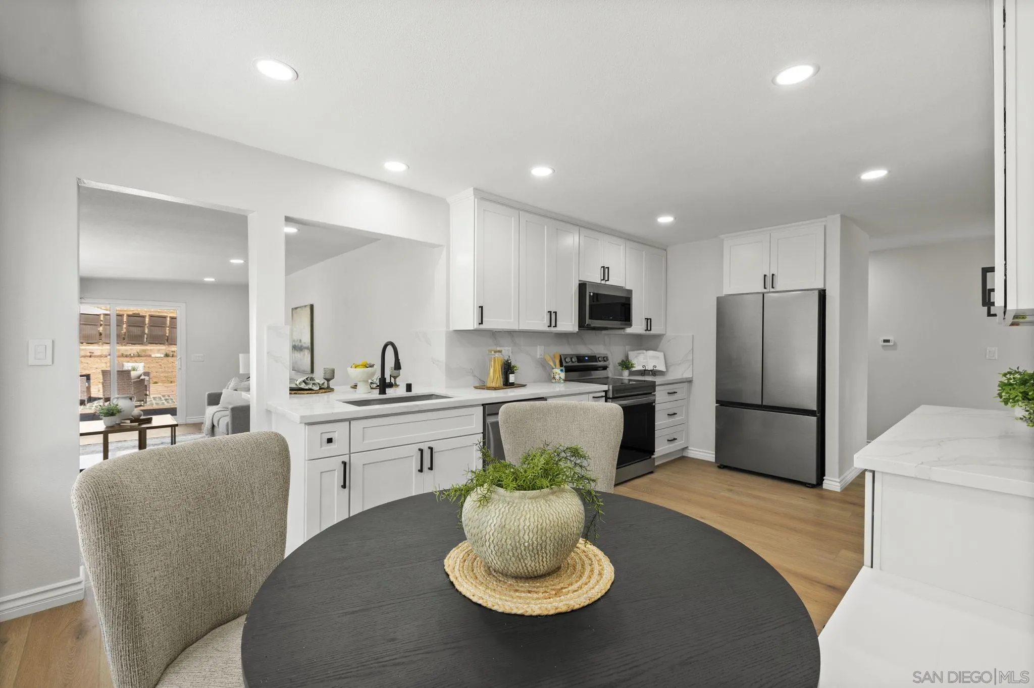 https://cdn.realtyfeed.com/cdn/127/260005812/b0fde6217542f3c57943750a9830b392.webp
