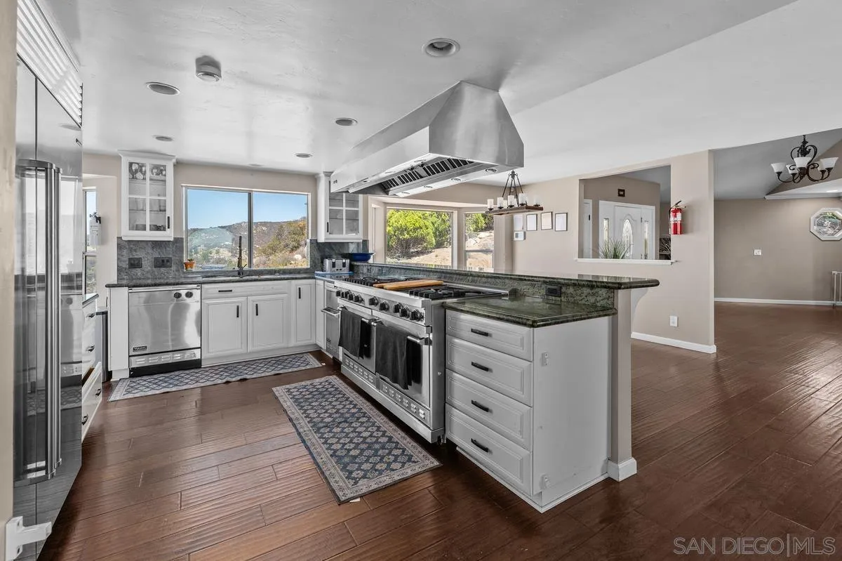 https://cdn.realtyfeed.com/cdn/127/260005815/337f7c20e981fa24d626e9e4c3817e90.webp
