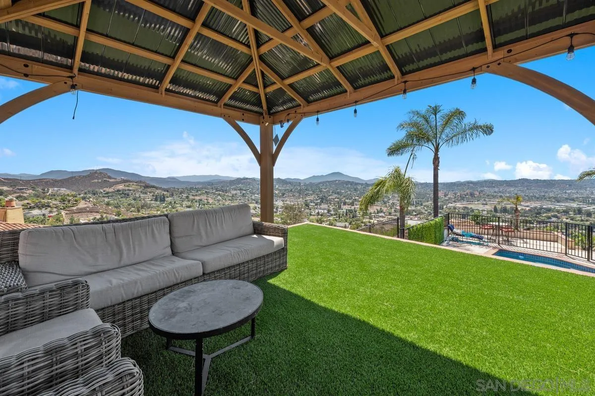 https://cdn.realtyfeed.com/cdn/127/260005815/47349810879e4ae65a705914c24ee697.webp