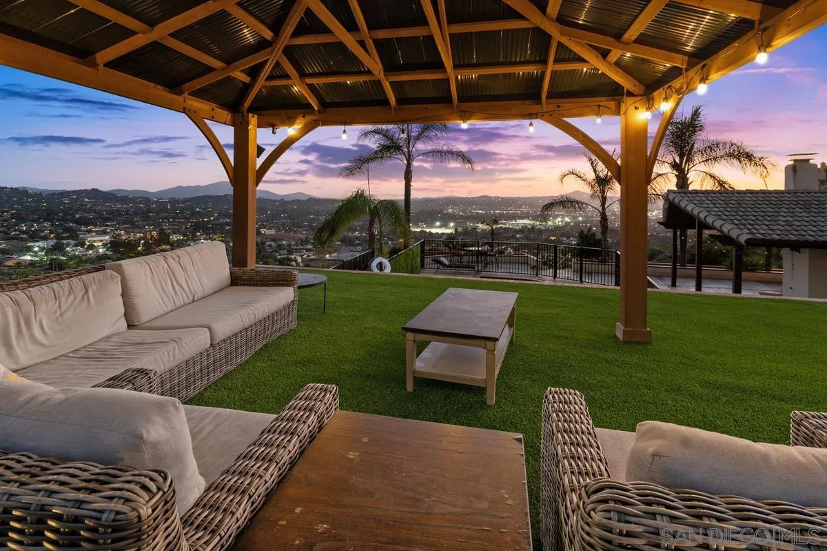 https://cdn.realtyfeed.com/cdn/127/260005815/53b7995a482f0861d85ef6efb4914394.webp