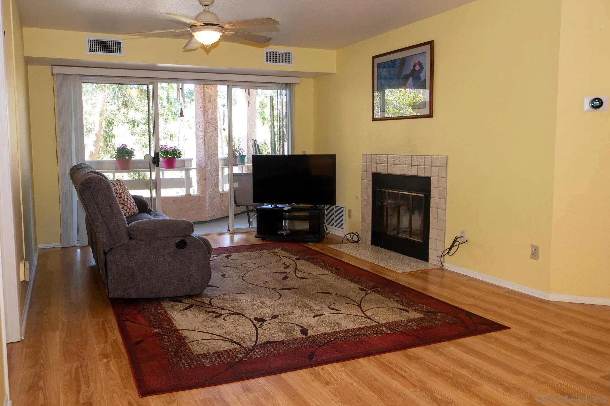 https://cdn.realtyfeed.com/cdn/127/260005822/1ced13a0338c108950b6eea1c1c93872.webp