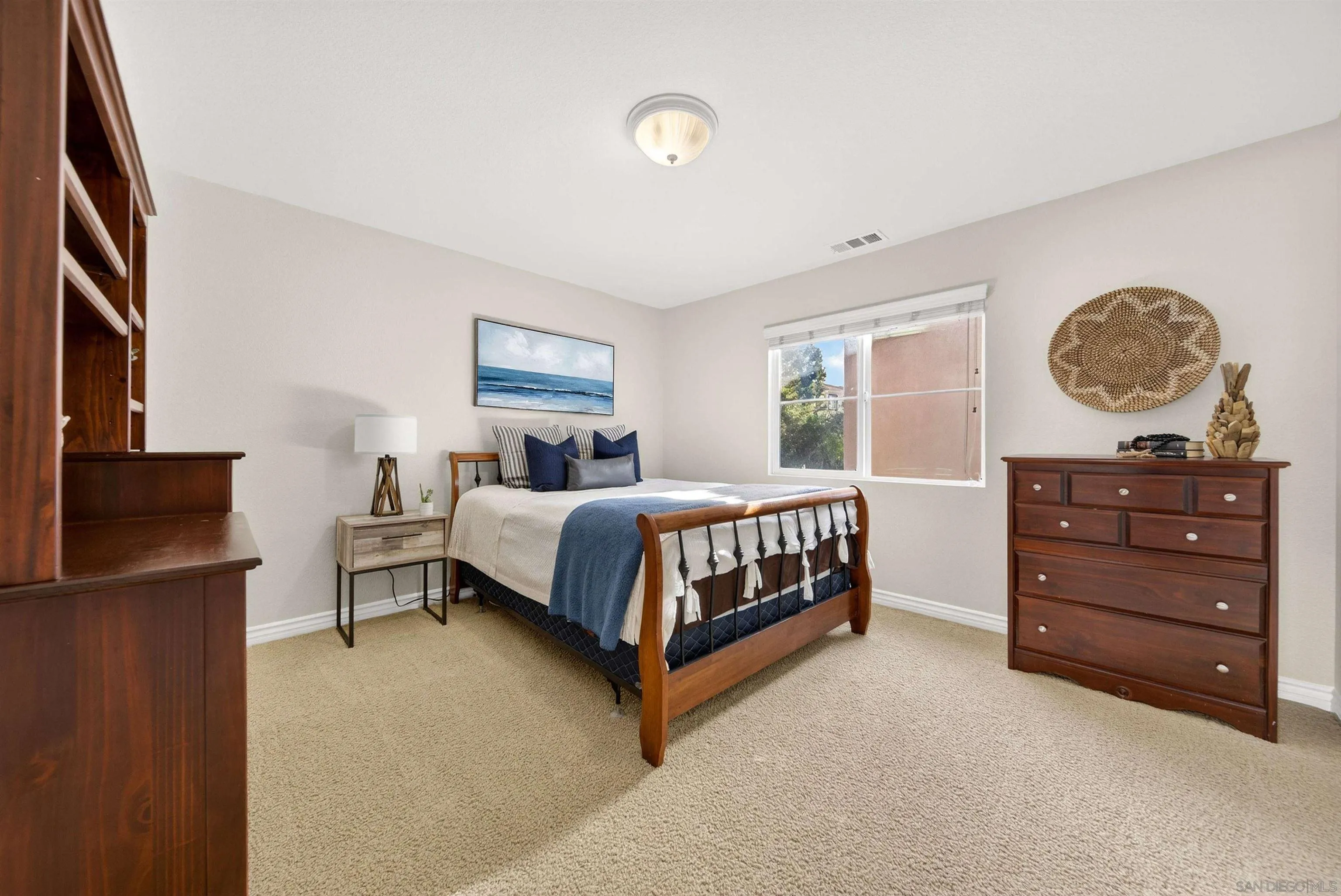 https://cdn.realtyfeed.com/cdn/127/260005825/2b3746040161cabc08cef9e5133b39ac.webp