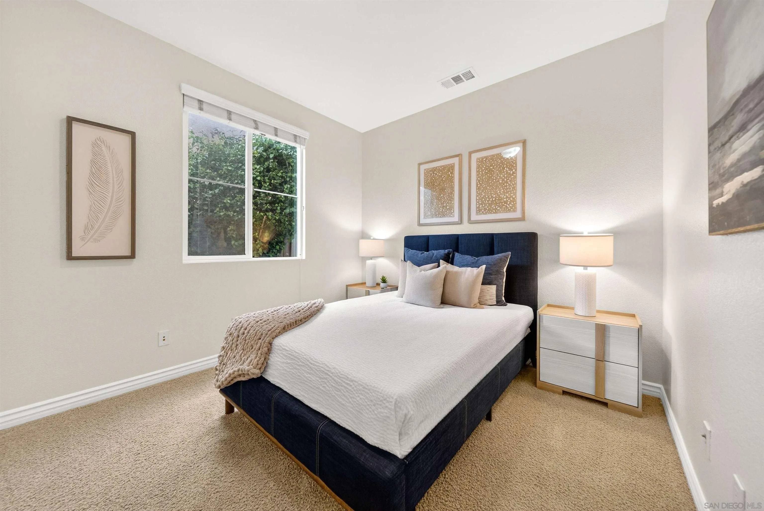 https://cdn.realtyfeed.com/cdn/127/260005825/474aea1201d75a947848372849cfd025.webp