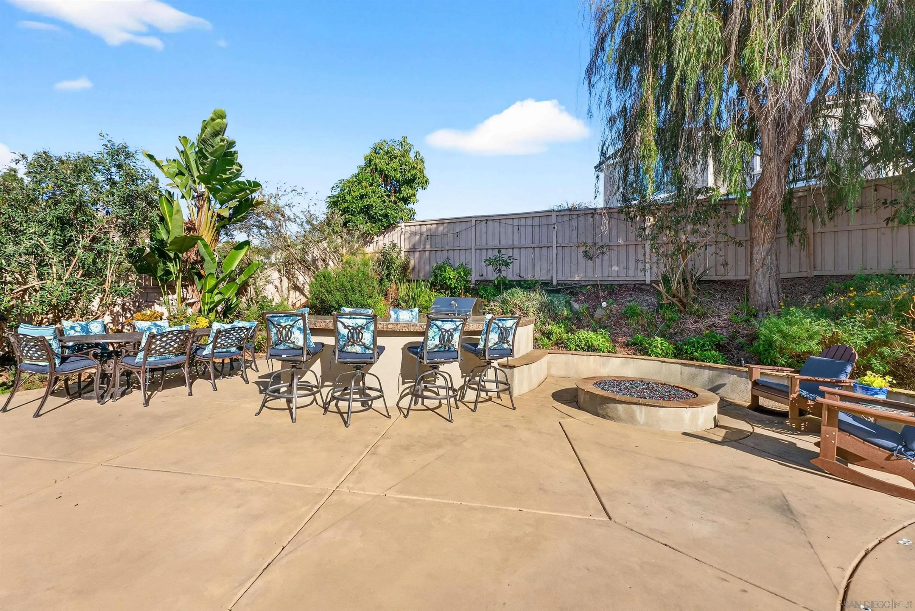 https://cdn.realtyfeed.com/cdn/127/260005825/613c916d71cdf5c8382053f9ae6a4906.webp
