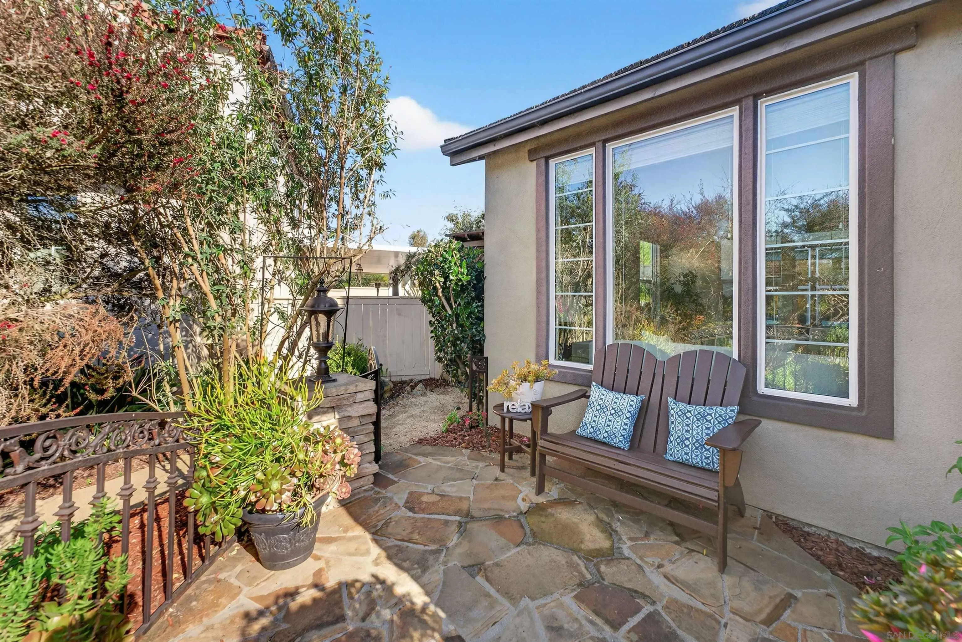 https://cdn.realtyfeed.com/cdn/127/260005825/d9eb6e3a650de25b64d16d16004f83af.webp