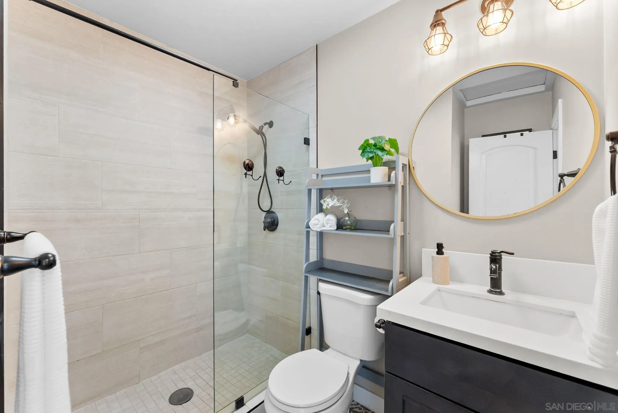 https://cdn.realtyfeed.com/cdn/127/260005829/13459f5a881538de1aaa5d113c1b833f.webp