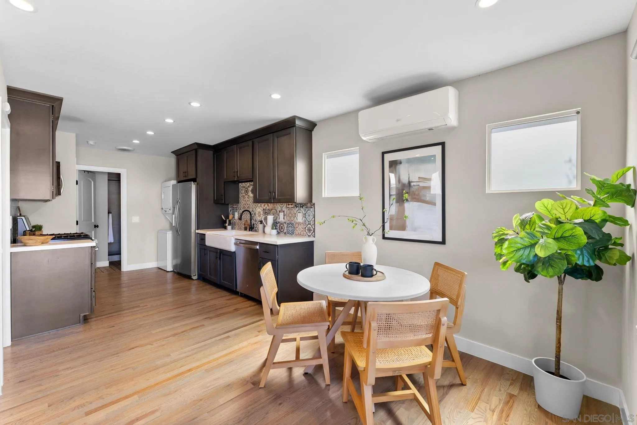 https://cdn.realtyfeed.com/cdn/127/260005829/701c7dccaee6488425580026110ee698.webp