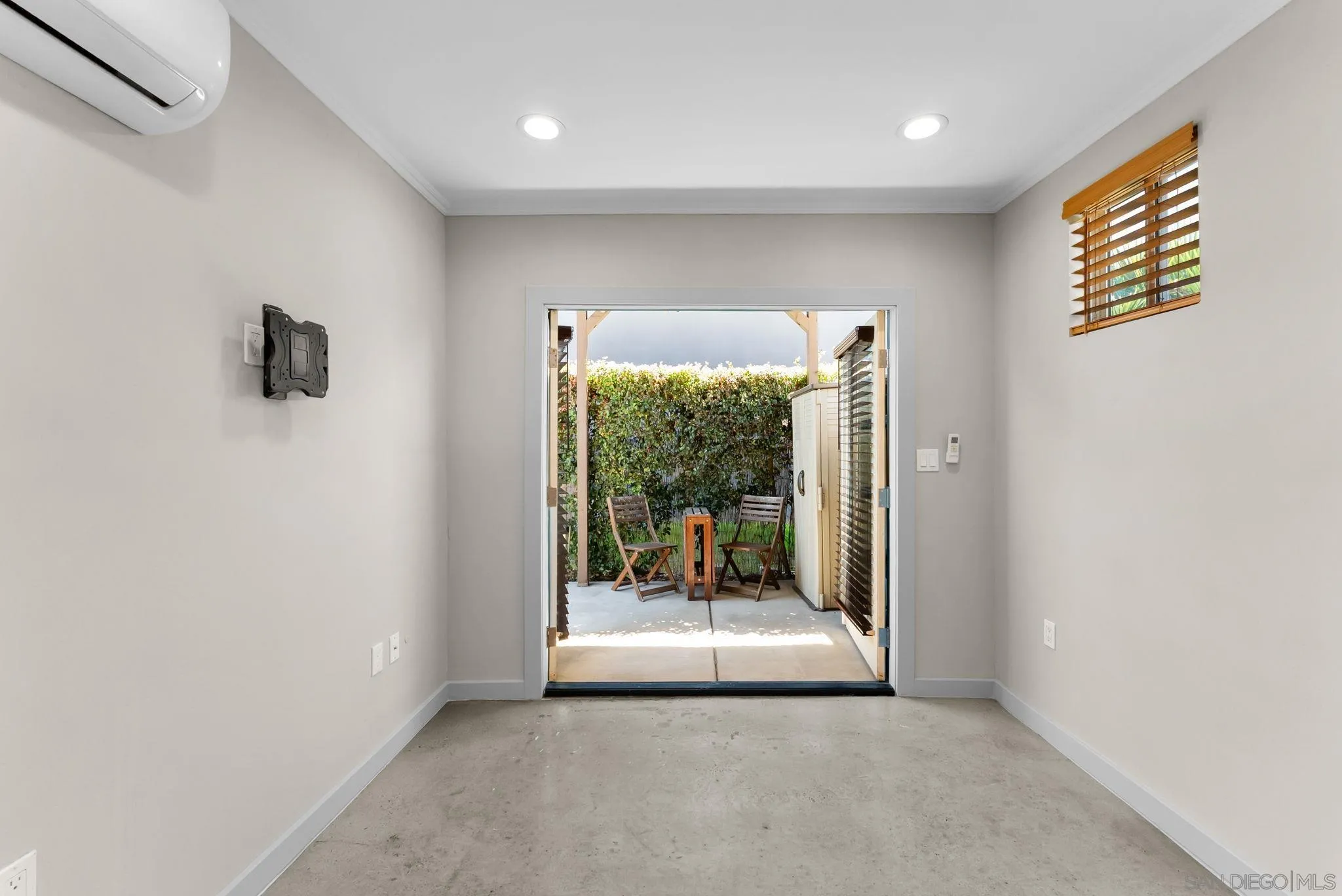 https://cdn.realtyfeed.com/cdn/127/260005829/a6d358e61ef3c6a8963ae249f96850fd.webp