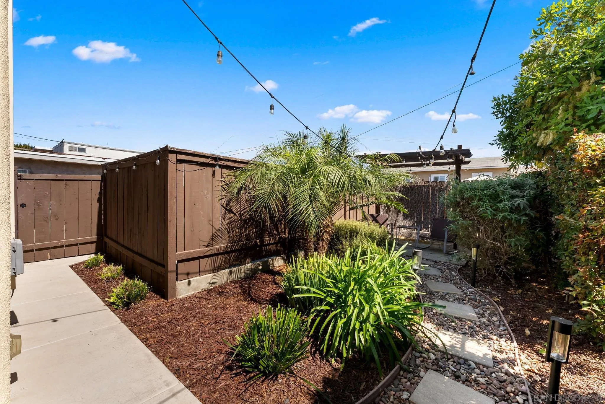 https://cdn.realtyfeed.com/cdn/127/260005829/b3f2c31716d977305c30b2db97b65653.webp