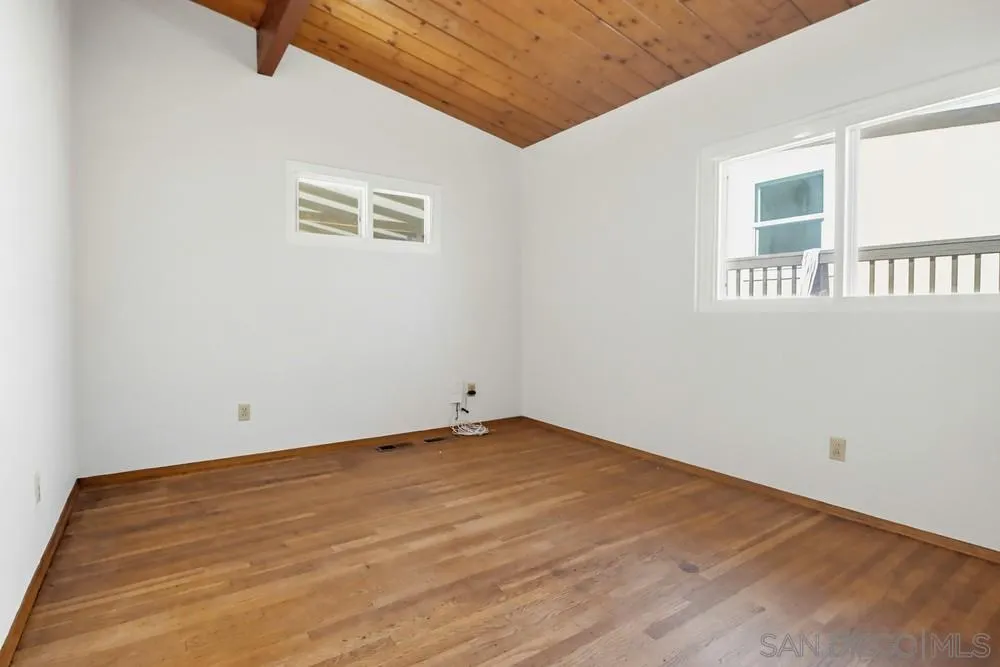 https://cdn.realtyfeed.com/cdn/127/260005830/096fe6255b6fa687def6b2a360c9e4e0.webp