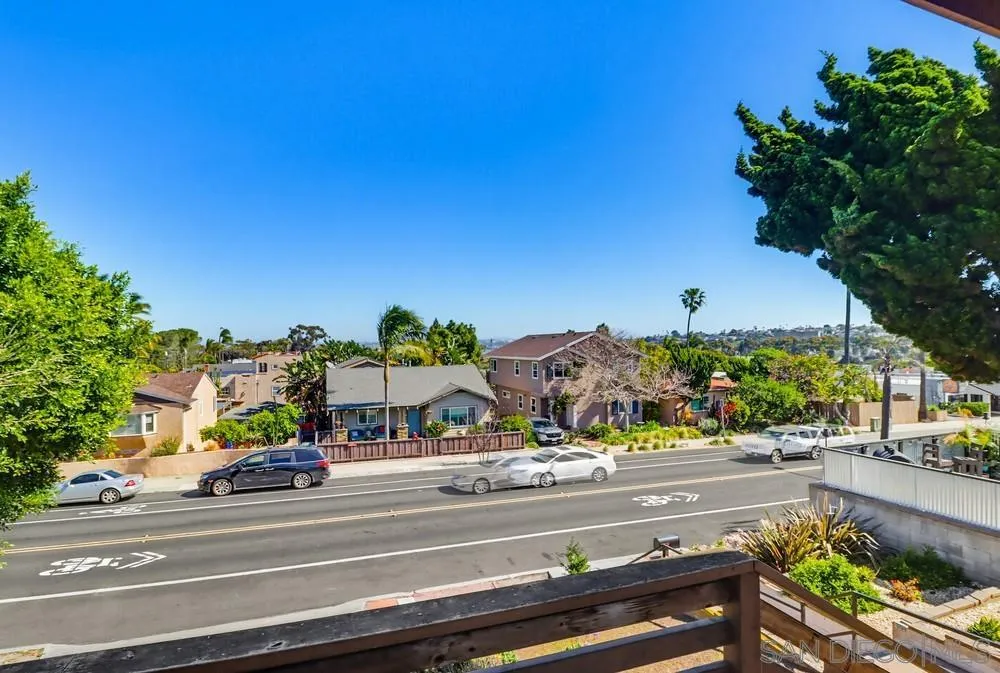 https://cdn.realtyfeed.com/cdn/127/260005830/0de2d9960ef469ea98c4a2f56c97066f.webp