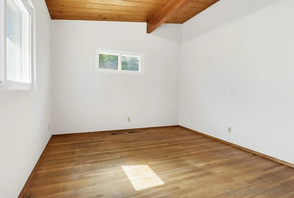 https://cdn.realtyfeed.com/cdn/127/260005830/71202d925a7e9b3db678d388909c1e0a.webp