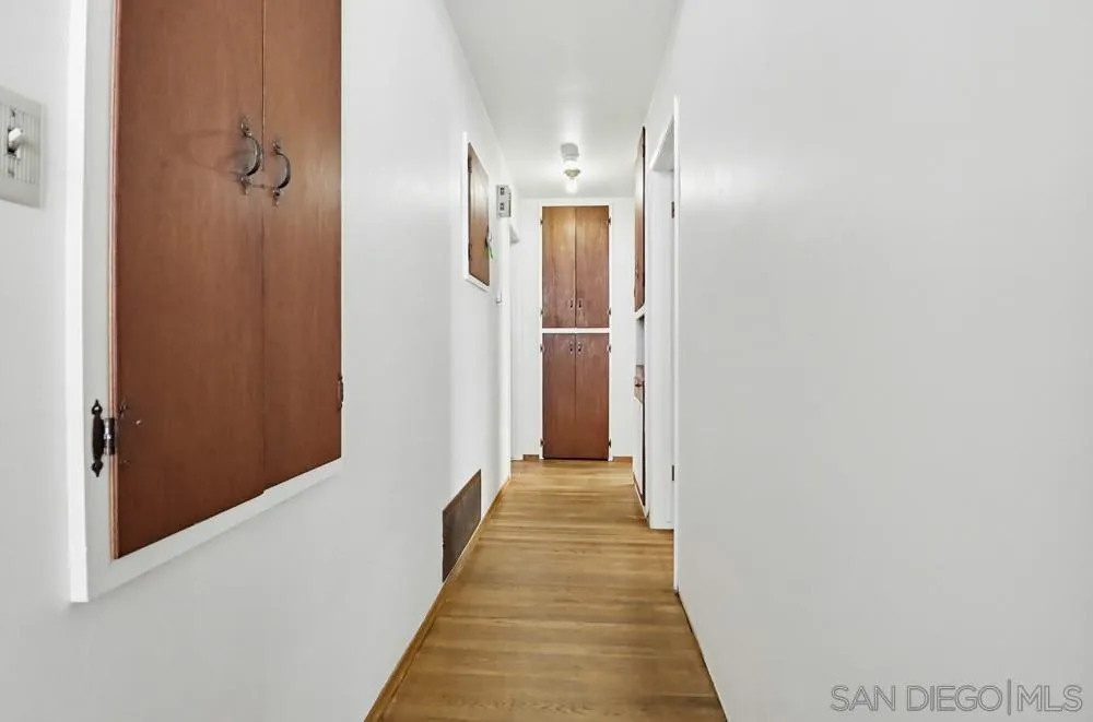 https://cdn.realtyfeed.com/cdn/127/260005830/d19b987c87b4c695e233ba087fc3831c.webp