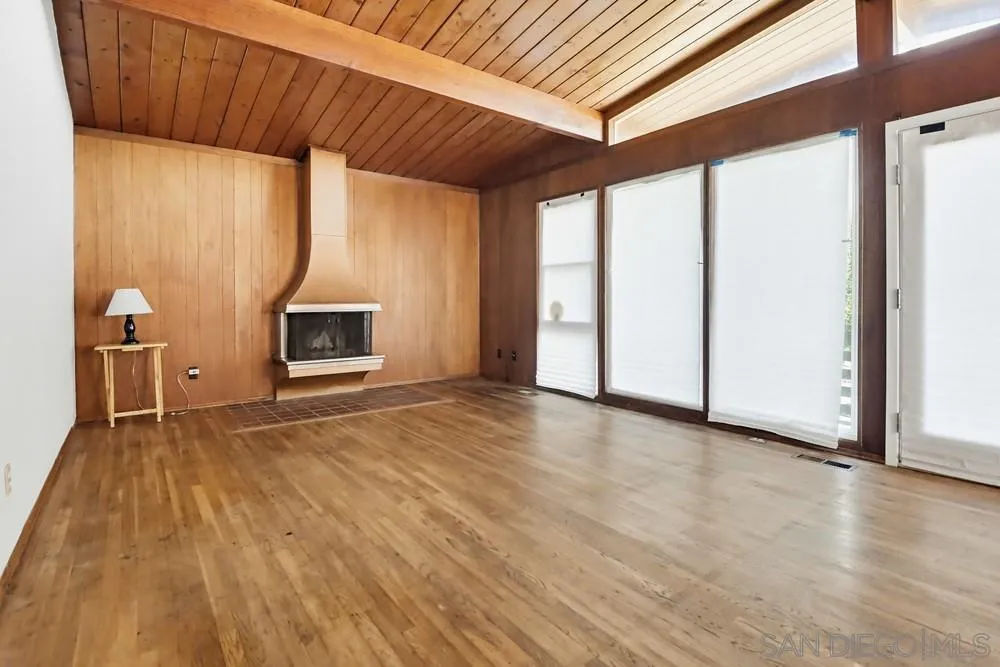 https://cdn.realtyfeed.com/cdn/127/260005830/dfe5e4f325942eba543489c7369c77a7.webp