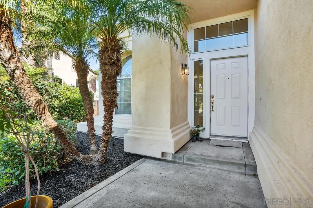 1674 W 11th Ave, Escondido, CA 92029
