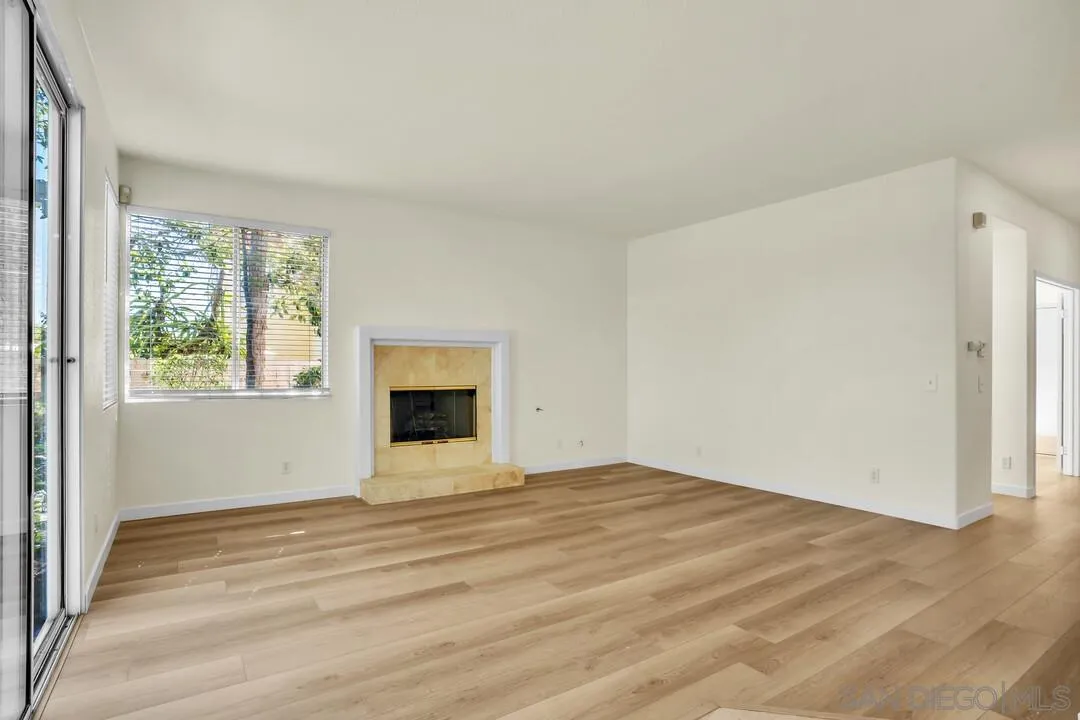1674 W 11th Ave, Escondido, CA 92029
