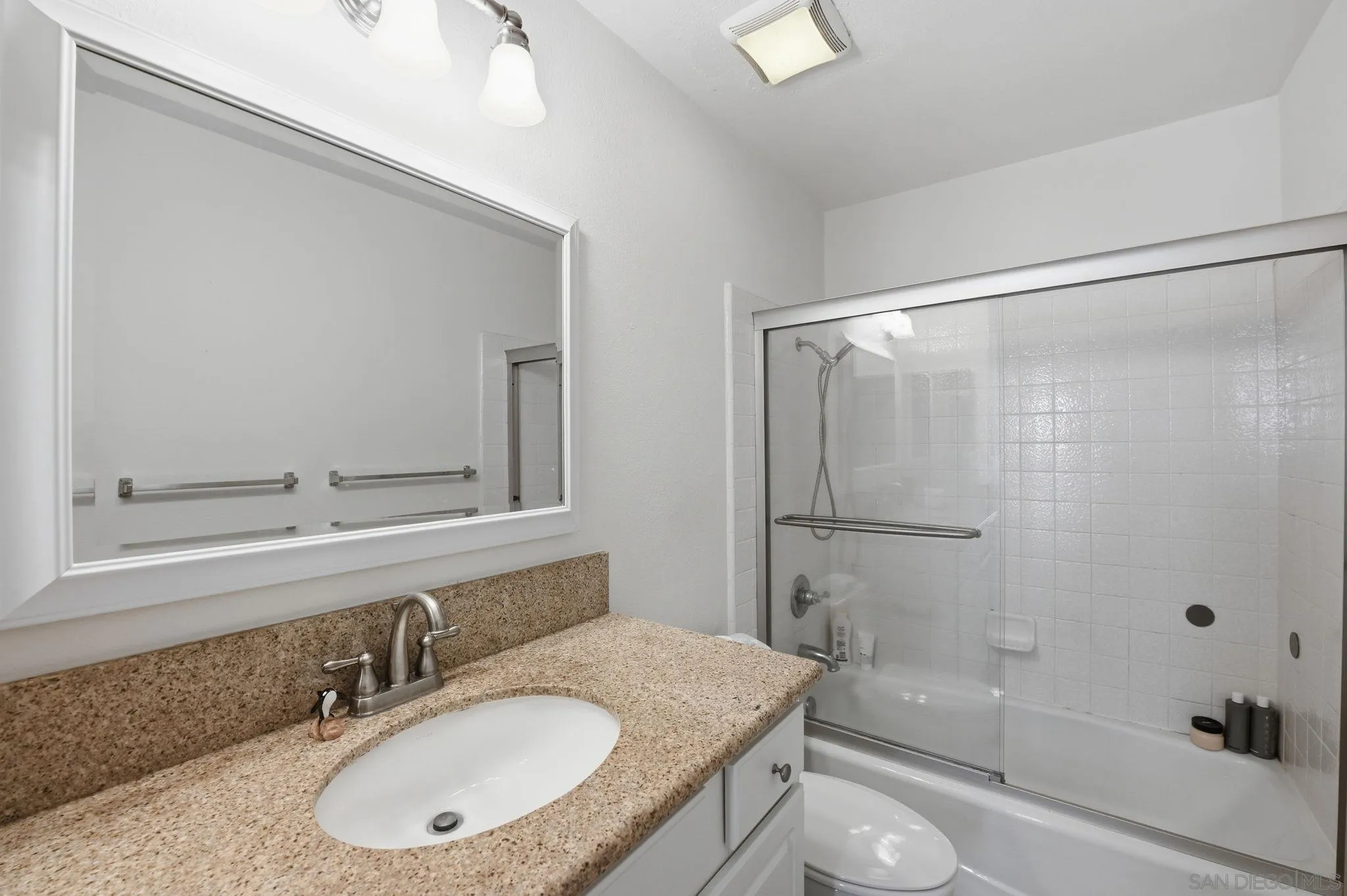 Photo #27: 260005840 Listing: Photo #27