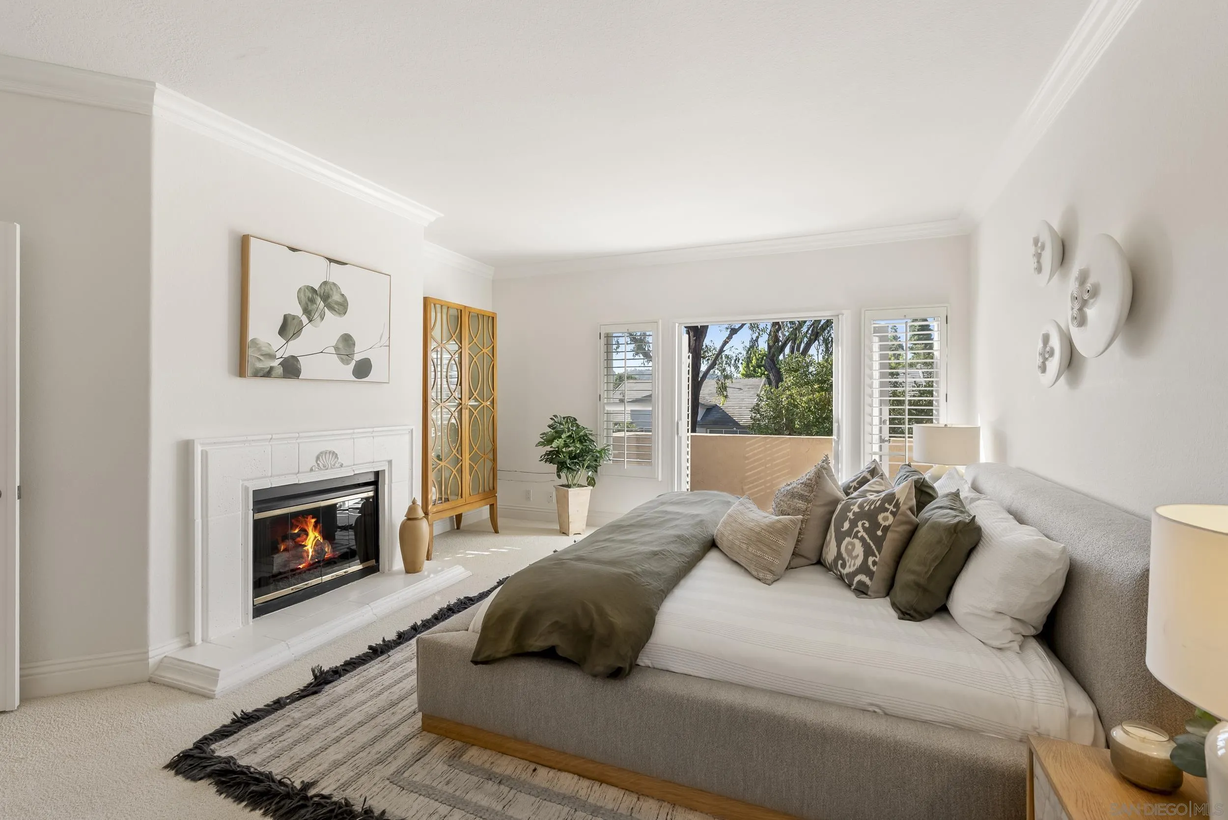 https://cdn.realtyfeed.com/cdn/127/260005845/02982e7ad9aac26fcf1ccfb76d6468b0.webp