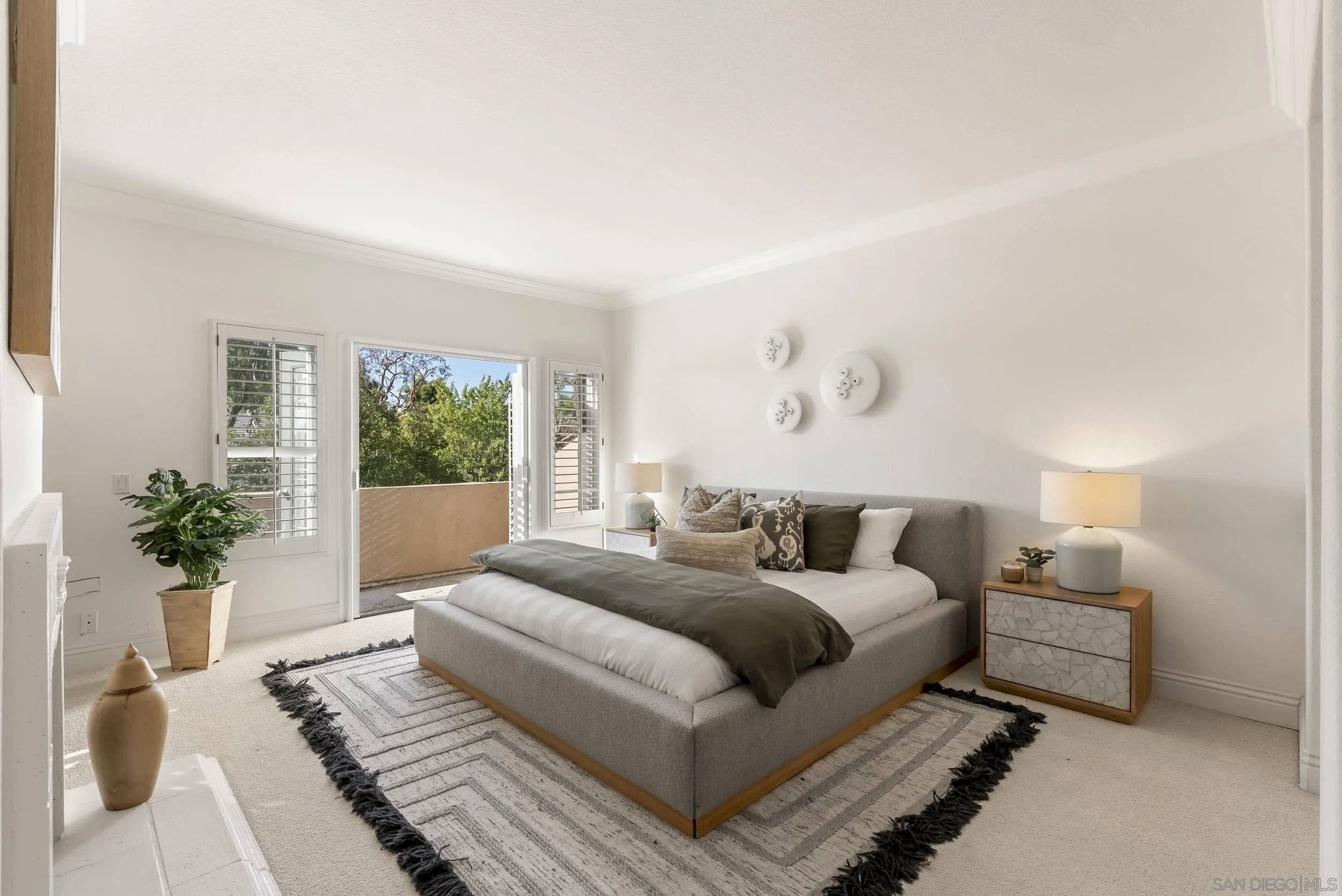 https://cdn.realtyfeed.com/cdn/127/260005845/07864d4d84b772396adf34bd8154d9c9.webp