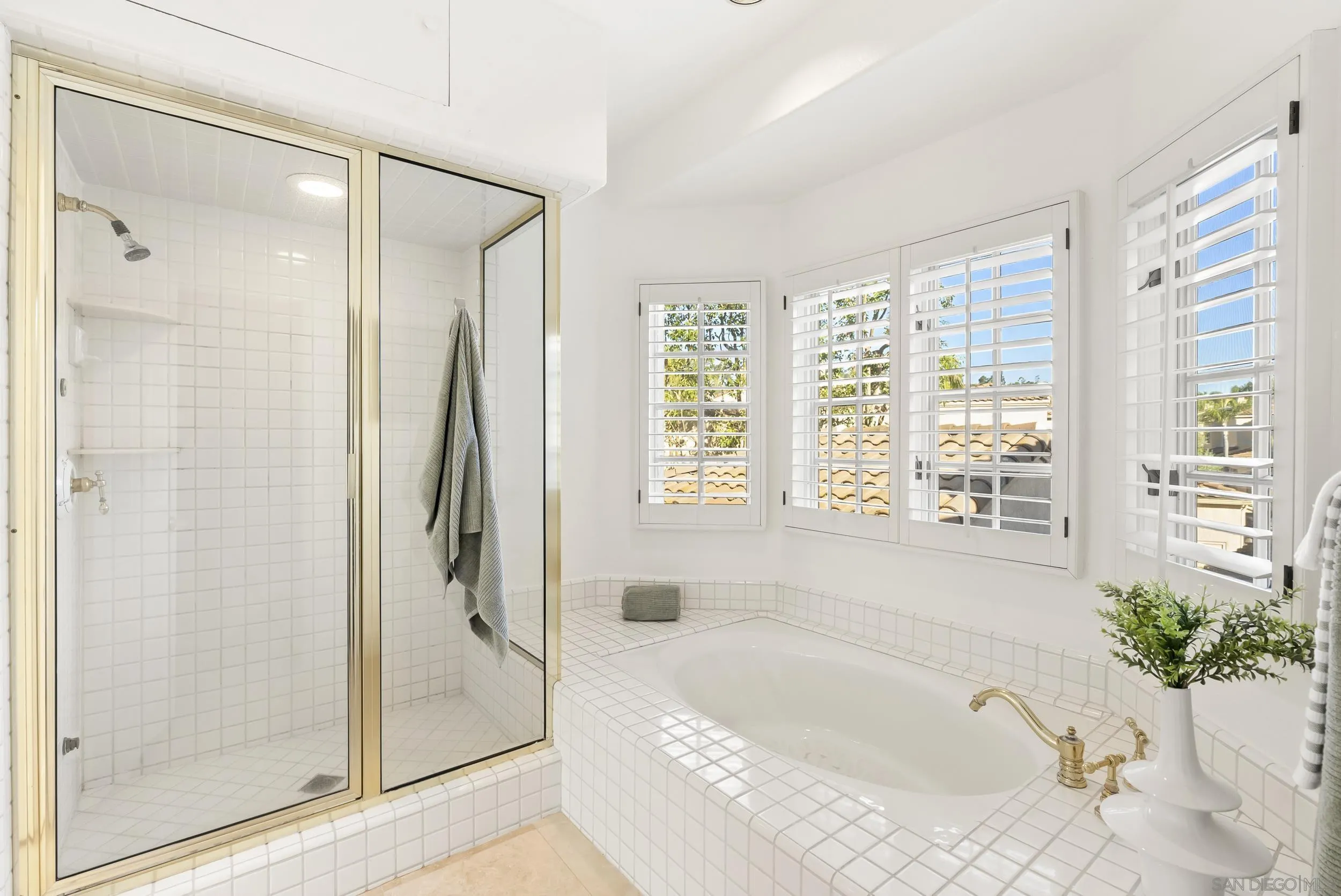 https://cdn.realtyfeed.com/cdn/127/260005845/b510b4e5481251632e86e9fe3c92c89f.webp