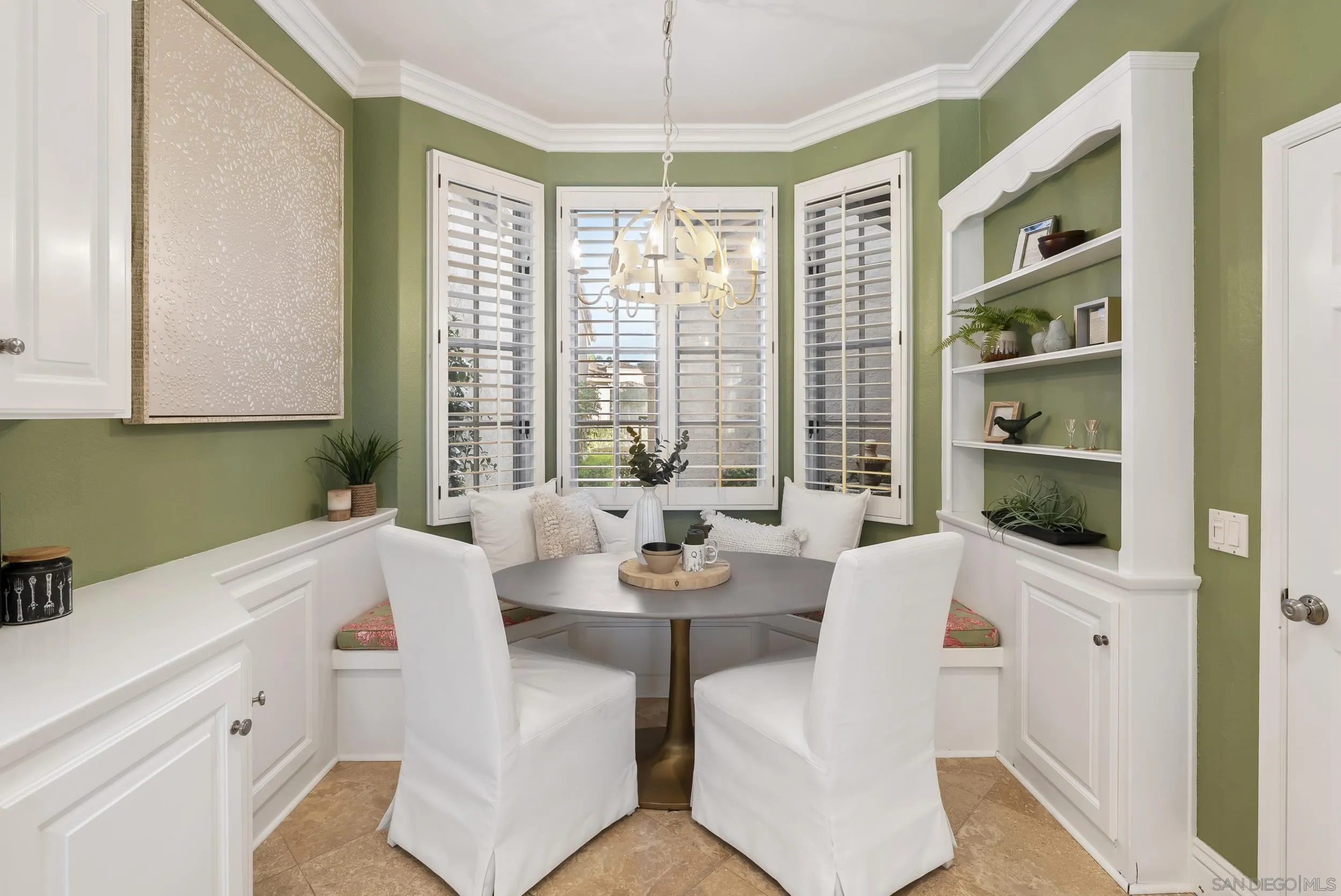 https://cdn.realtyfeed.com/cdn/127/260005845/f5c68b848286e61889b86507e1500269.webp