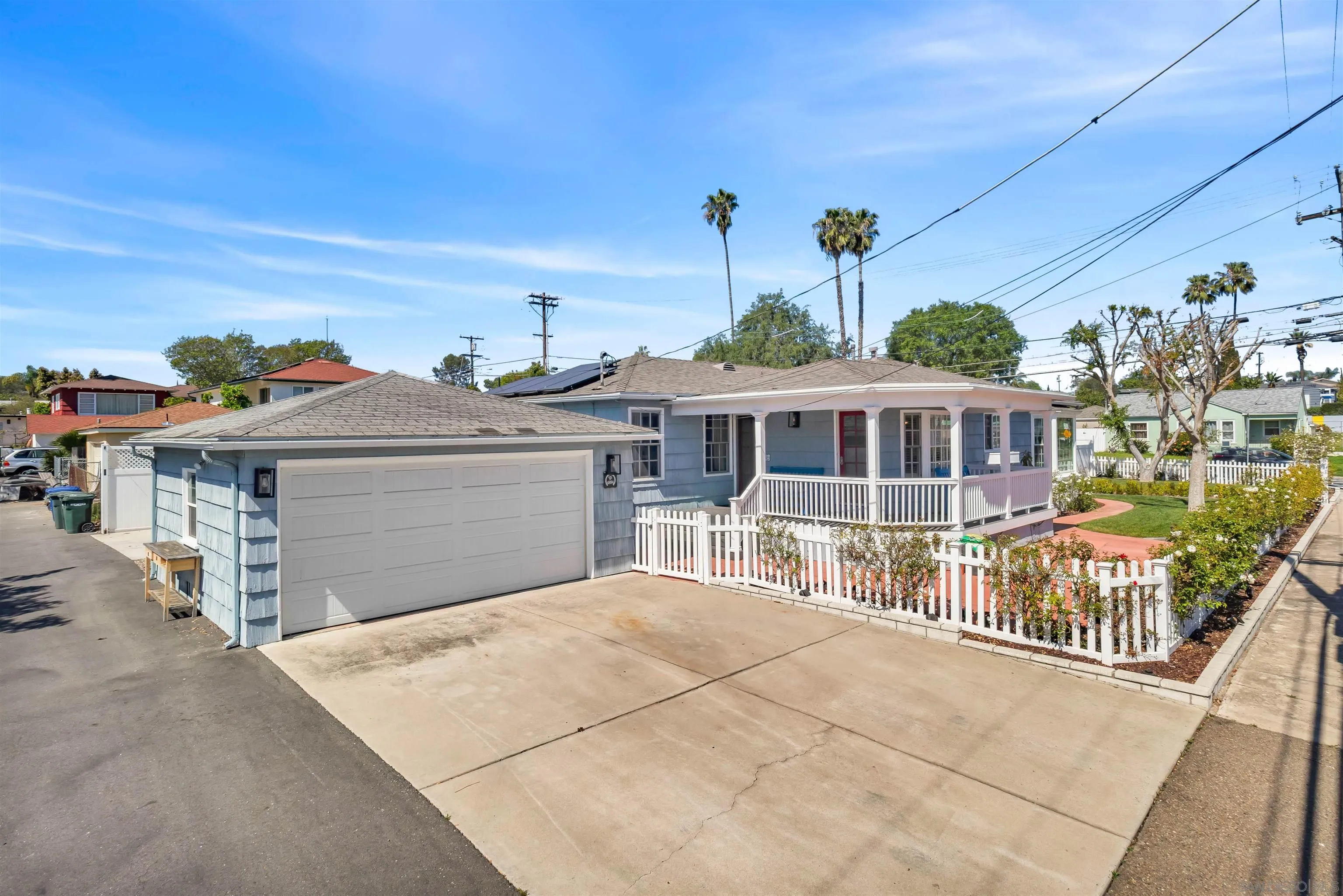 https://cdn.realtyfeed.com/cdn/127/260005853/16634f091f9ce6494d369e6bdbc4a9c7.webp