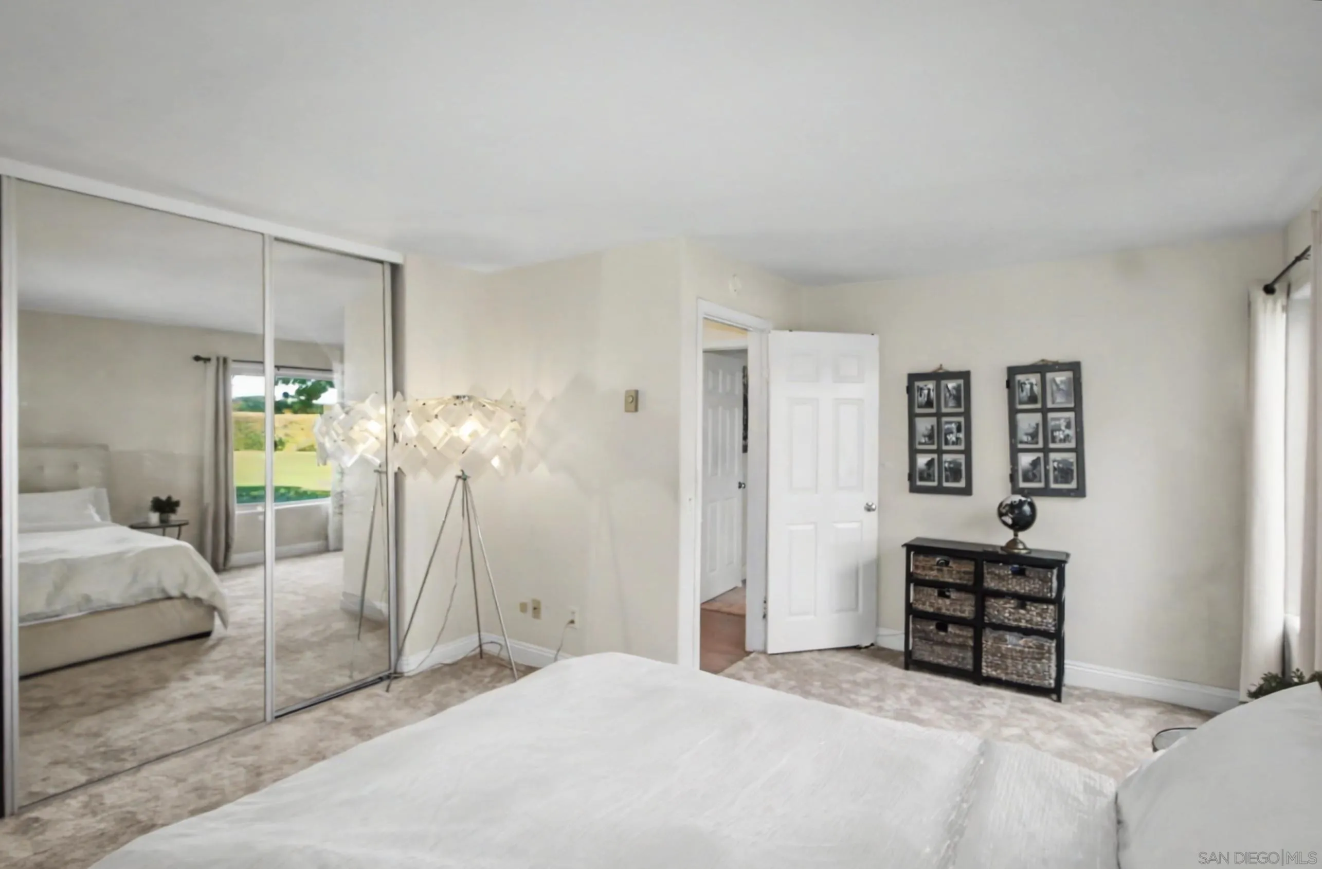 https://cdn.realtyfeed.com/cdn/127/260005855/1ec103f0340696a91341718a5a56fd31.webp