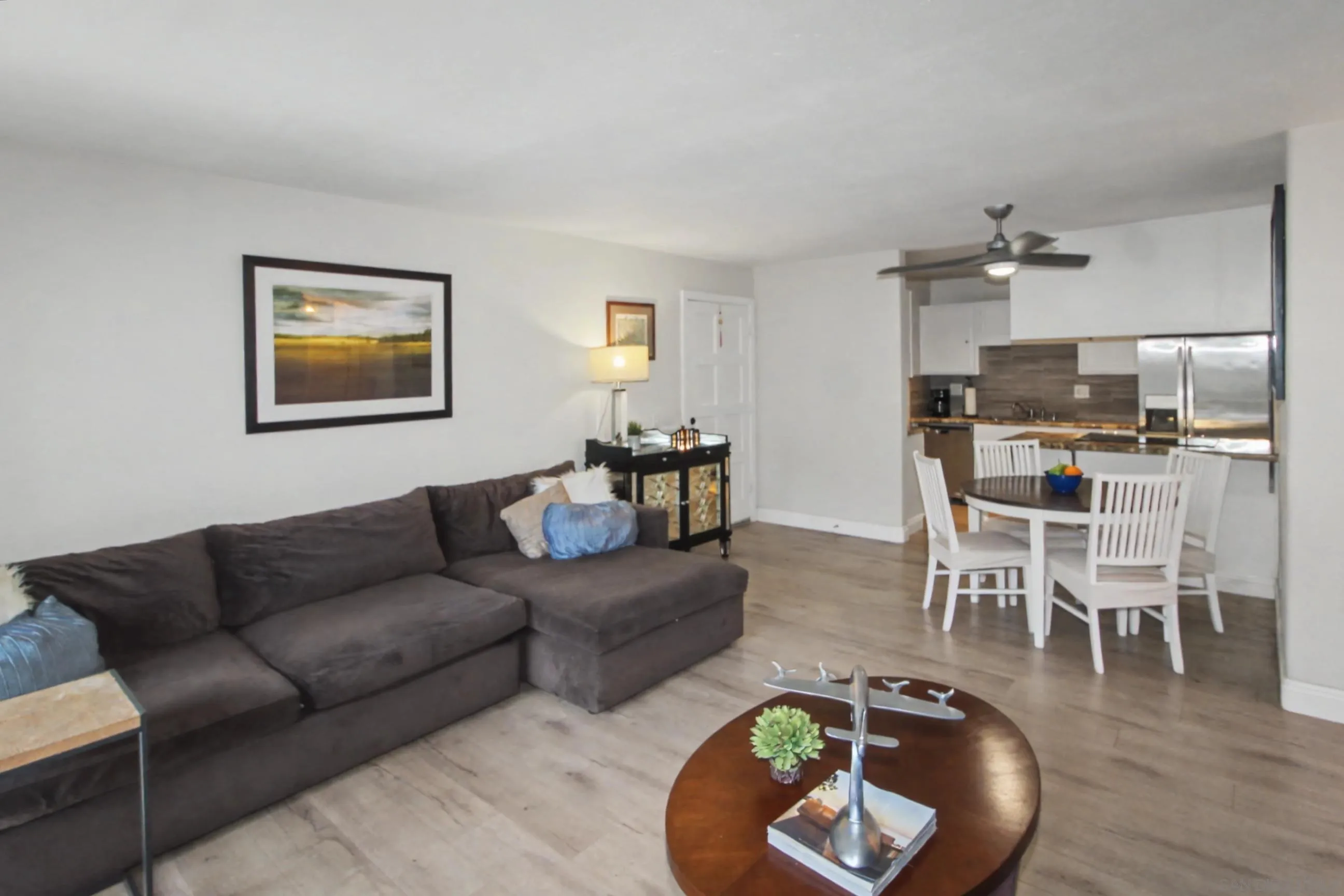 https://cdn.realtyfeed.com/cdn/127/260005855/bb9819b24cbcfd120054500b5560223e.webp