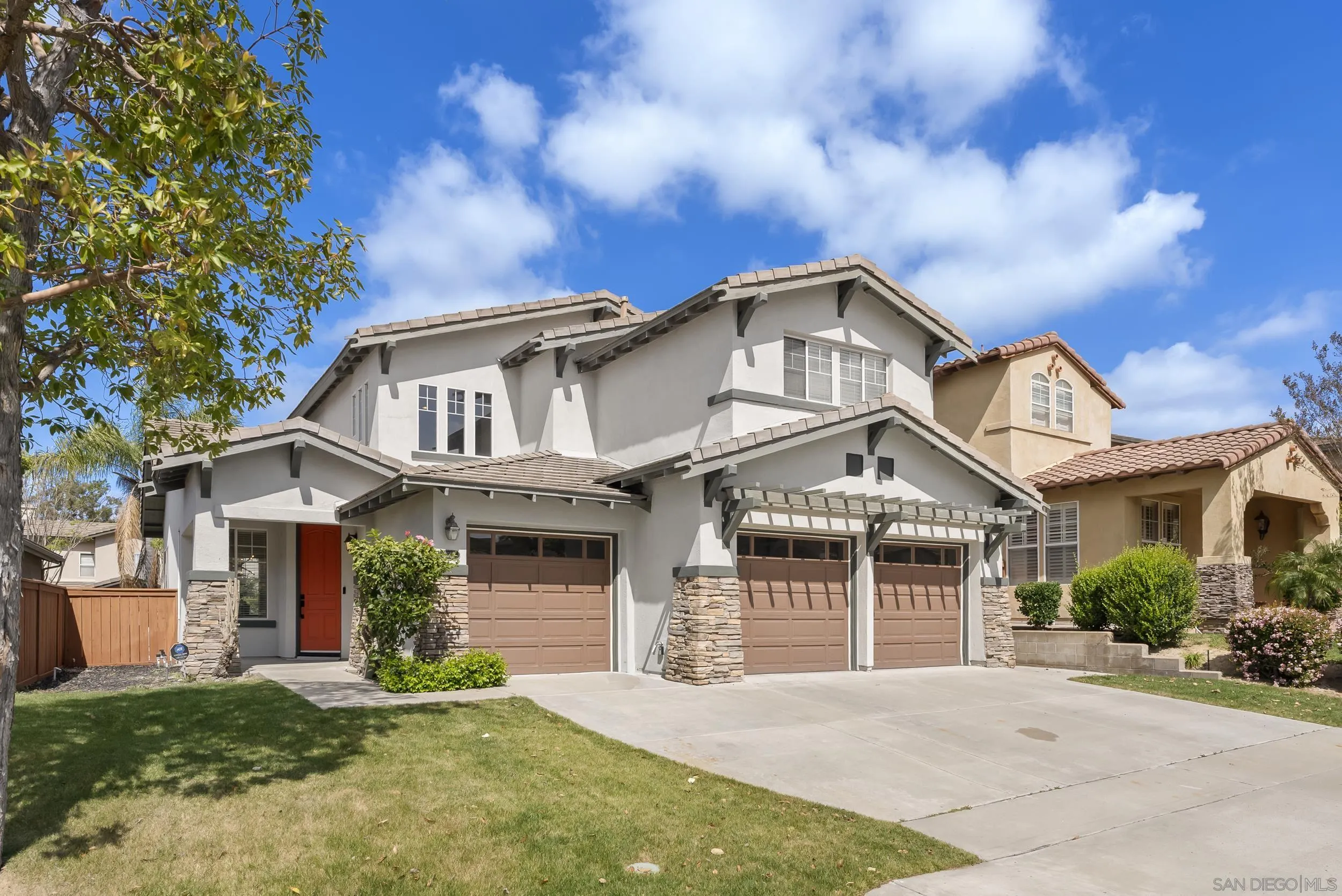 https://cdn.realtyfeed.com/cdn/127/260005856/0cc10e6b1fada5a3d9cc1a180adf3878.webp