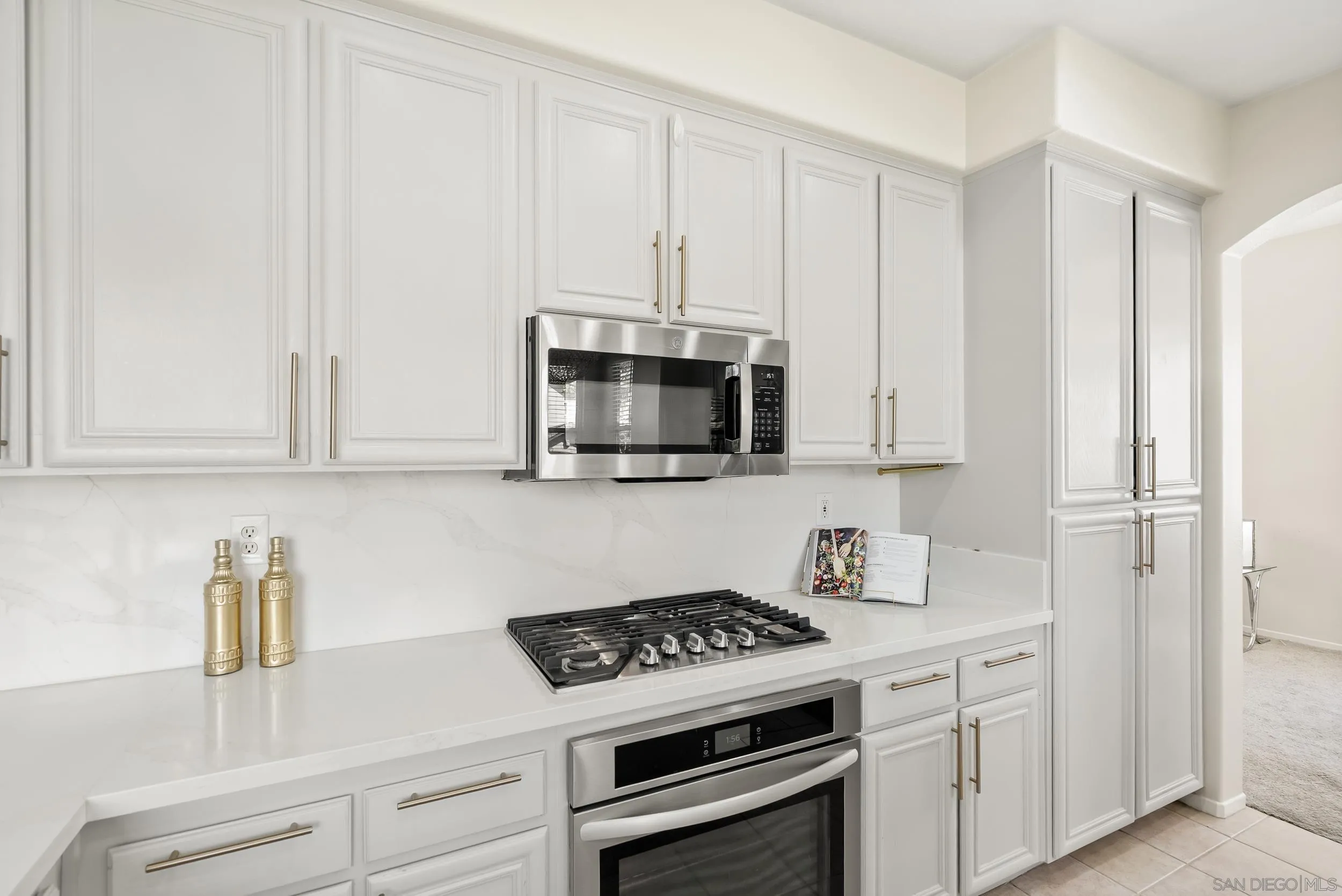 https://cdn.realtyfeed.com/cdn/127/260005856/0d79931922b71da912586a1678966622.webp