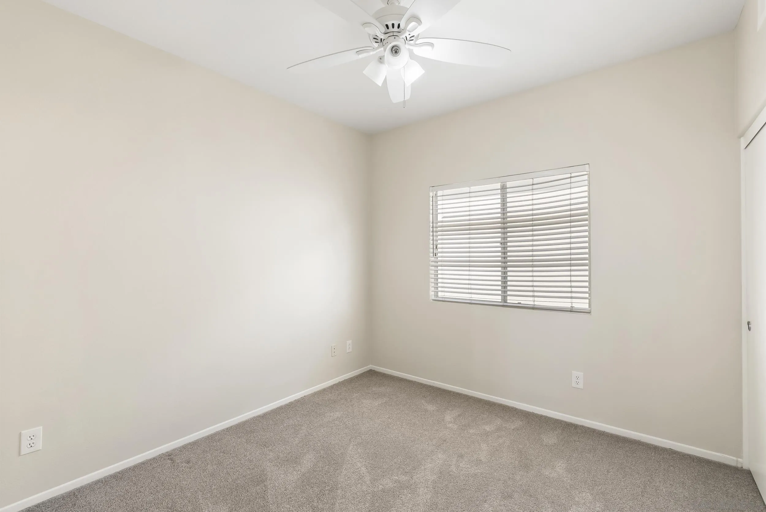 https://cdn.realtyfeed.com/cdn/127/260005856/1533f38d26fc79271901a80c6e46a59b.webp