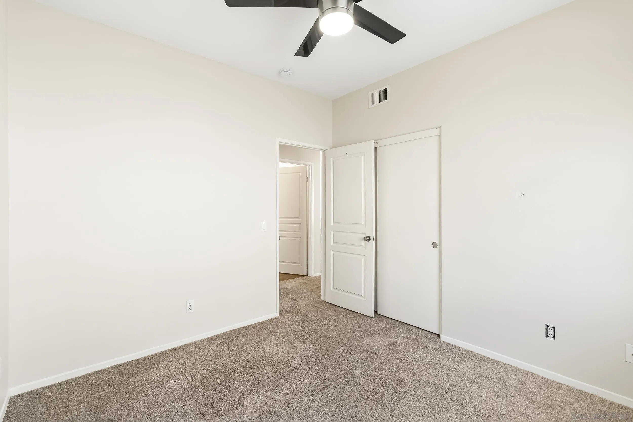https://cdn.realtyfeed.com/cdn/127/260005856/9330a69d44d0254c8829125f80c94284.webp