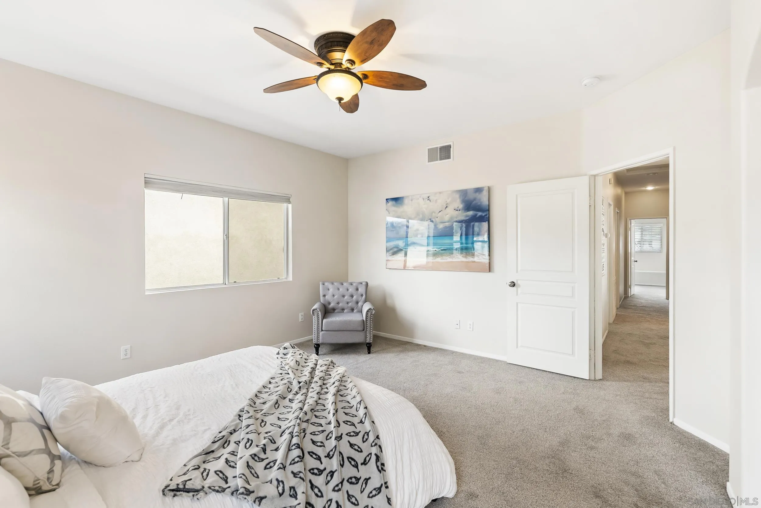 https://cdn.realtyfeed.com/cdn/127/260005856/94839f374794bbd22bb8605218df4cad.webp