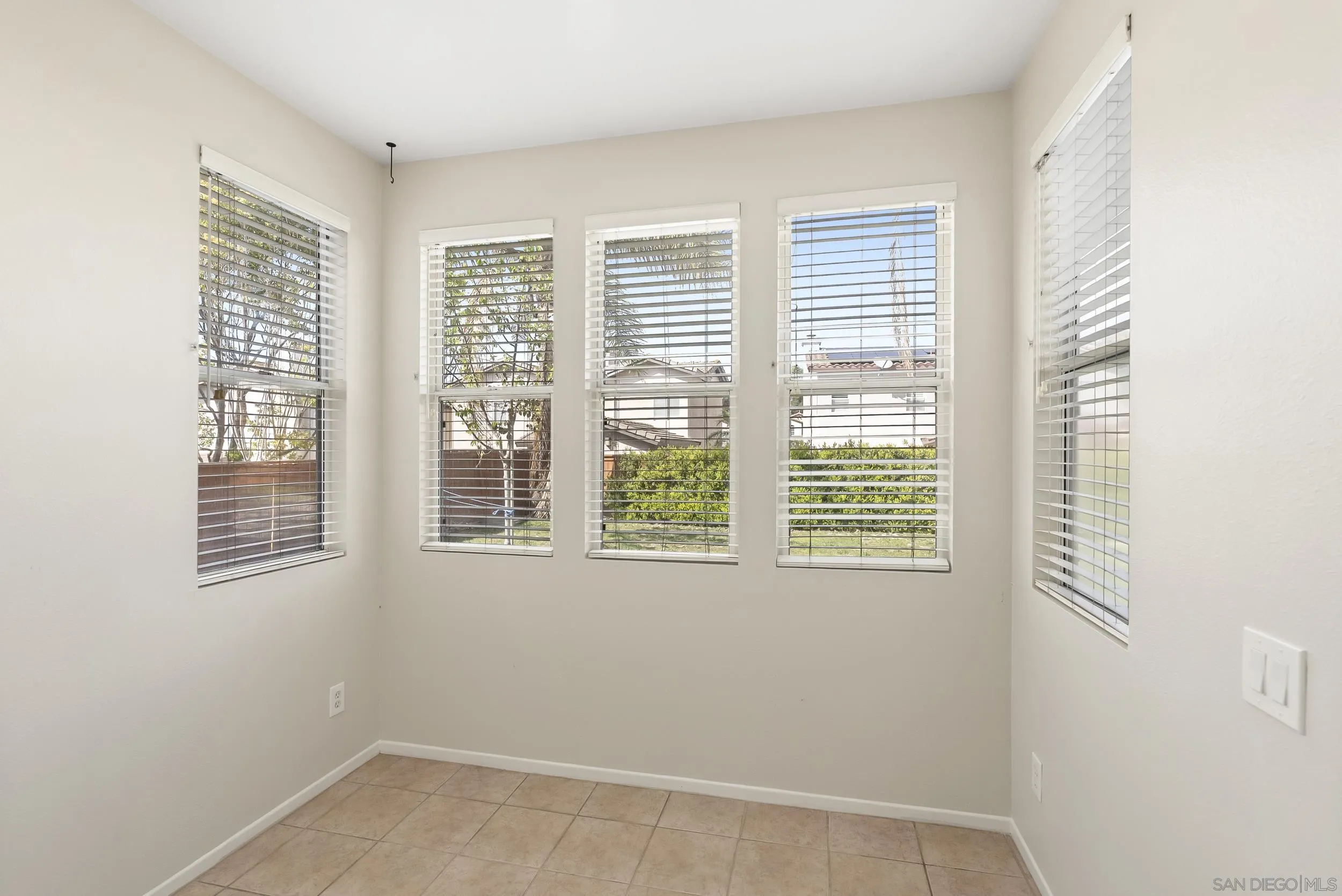 https://cdn.realtyfeed.com/cdn/127/260005856/c3ab6ba6779b452b0f13785174a7c6ce.webp