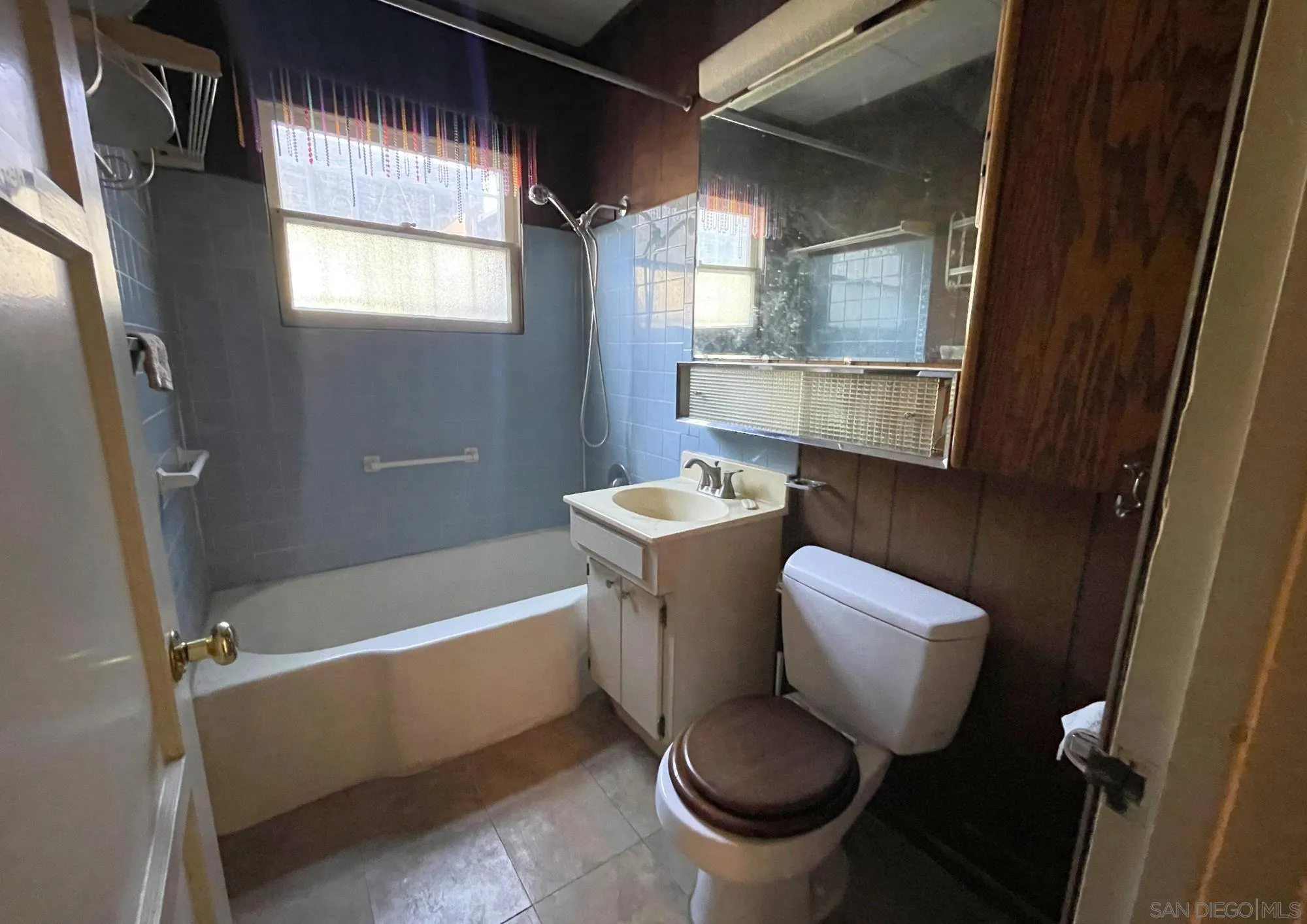 https://cdn.realtyfeed.com/cdn/127/260005857/d76ef922cb37c4df4517f2f76416be5e.webp