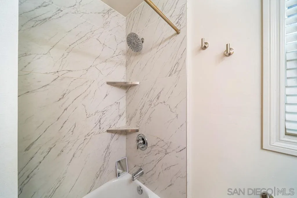 https://cdn.realtyfeed.com/cdn/127/260005859/27ba448d150fd47c150df84770174485.webp