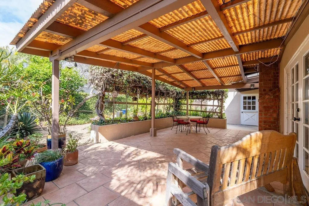 https://cdn.realtyfeed.com/cdn/127/260005859/8f2881833e82c7b28ae8e0fe6acef64b.webp