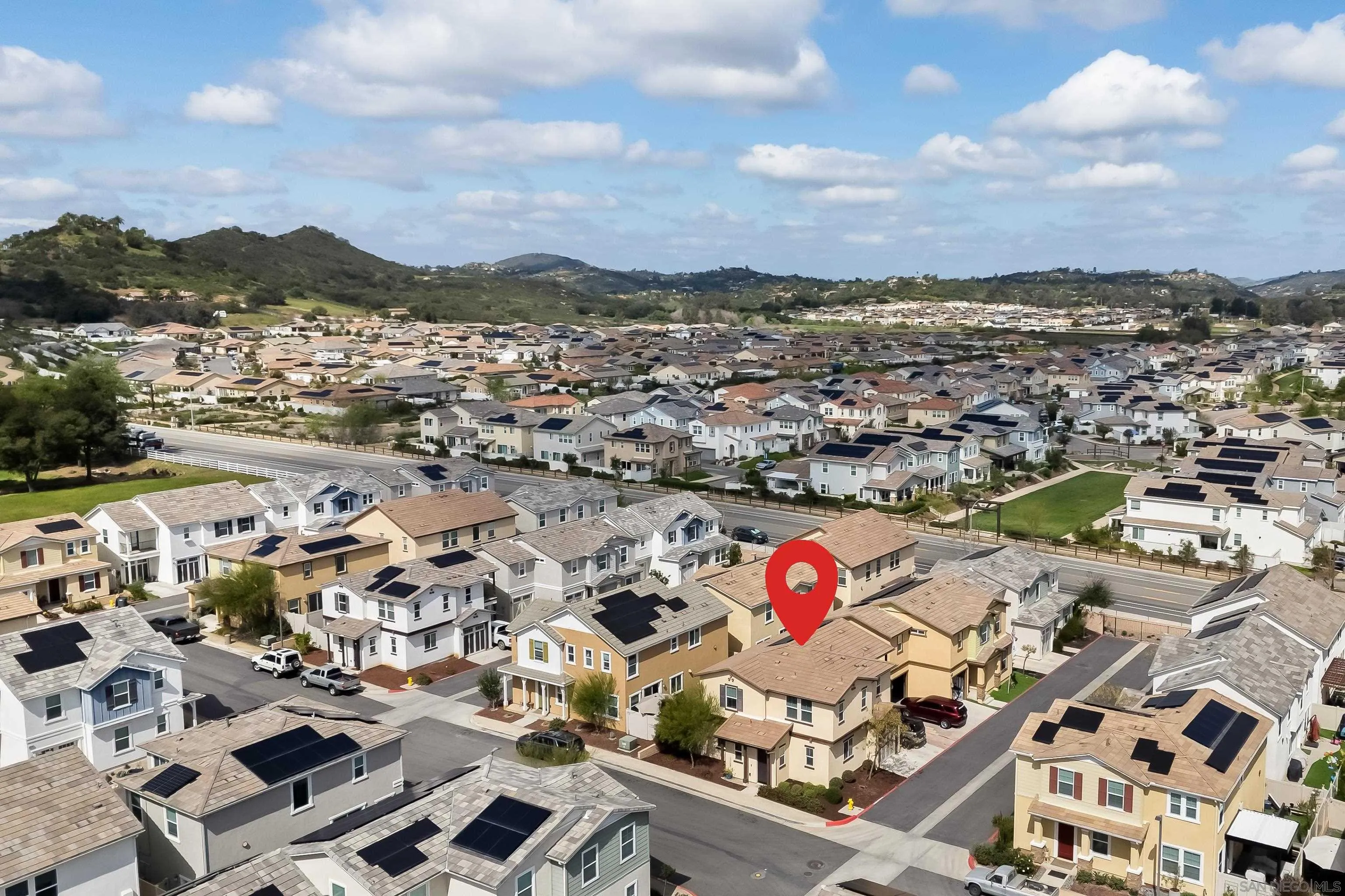 https://cdn.realtyfeed.com/cdn/127/260005860/15632fc696237c5d6e3ba04988507825.webp