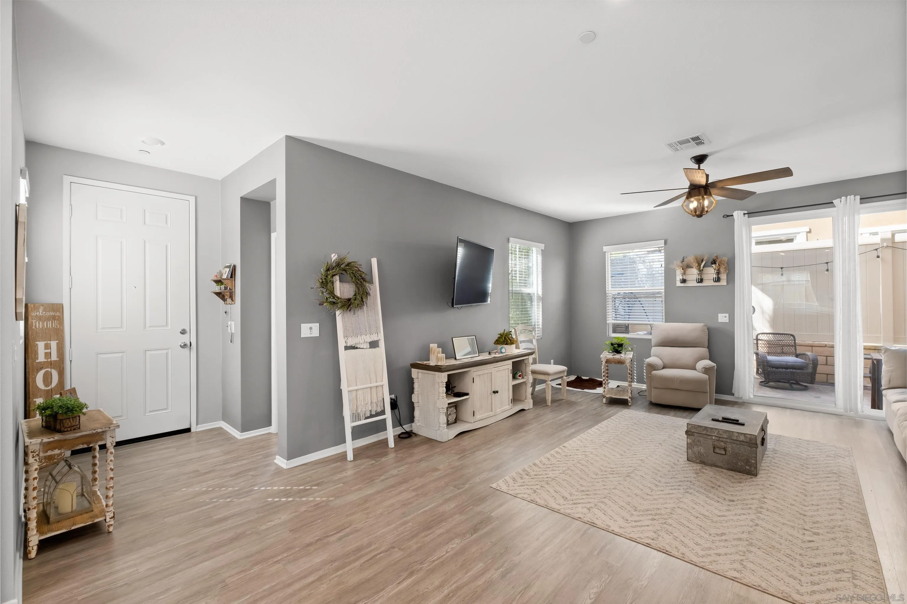 https://cdn.realtyfeed.com/cdn/127/260005860/8e7ea0d4cb71e45ddabc4b7ee662aecd.webp