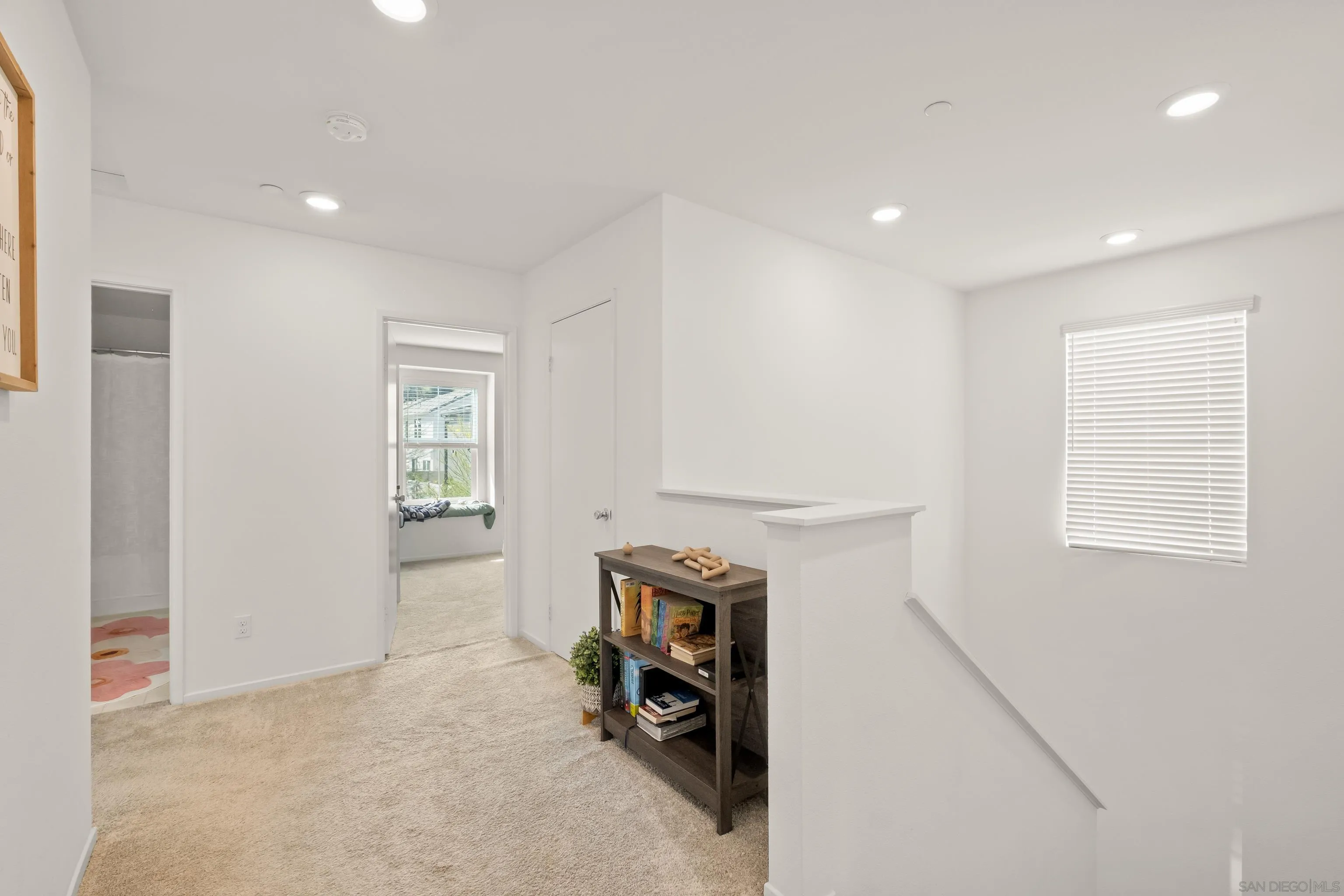 https://cdn.realtyfeed.com/cdn/127/260005860/a8b31df57d574523a26babc6e064f5a6.webp