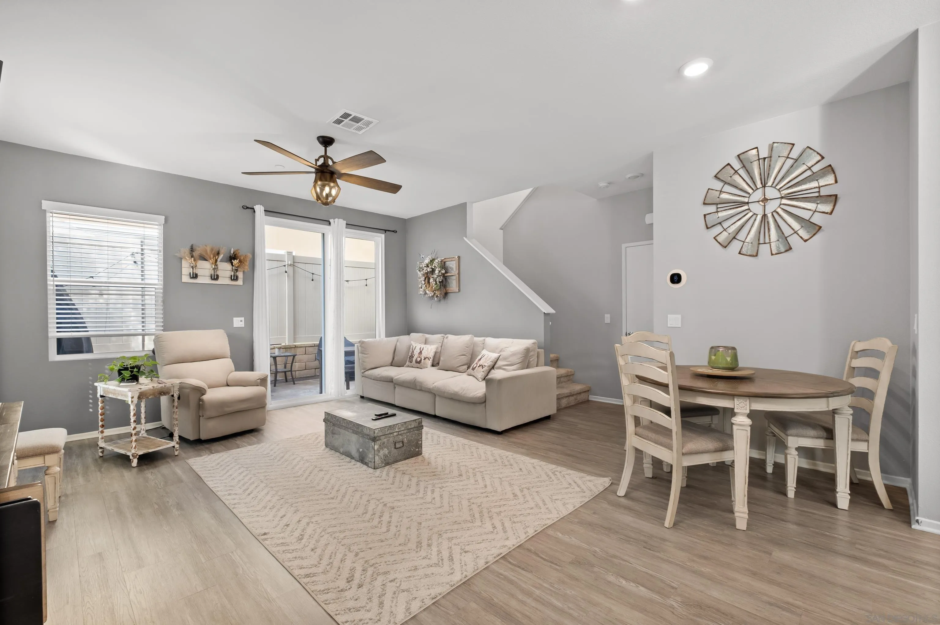 https://cdn.realtyfeed.com/cdn/127/260005860/bfe6d5cc5a4ac8f99f7d1fca6741a95d.webp