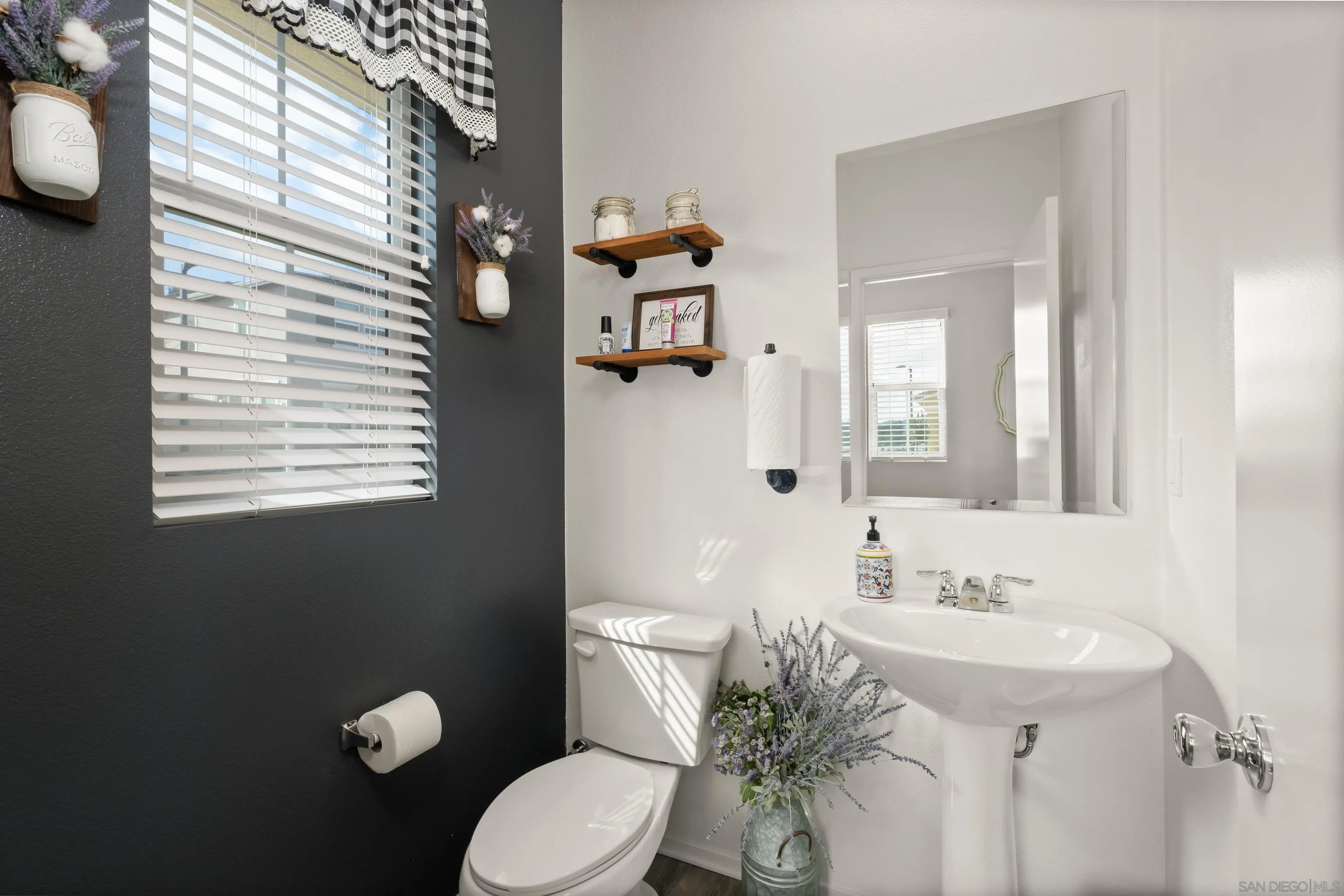 https://cdn.realtyfeed.com/cdn/127/260005860/f070b11a019aac5b4b9b3b2e406693d0.webp