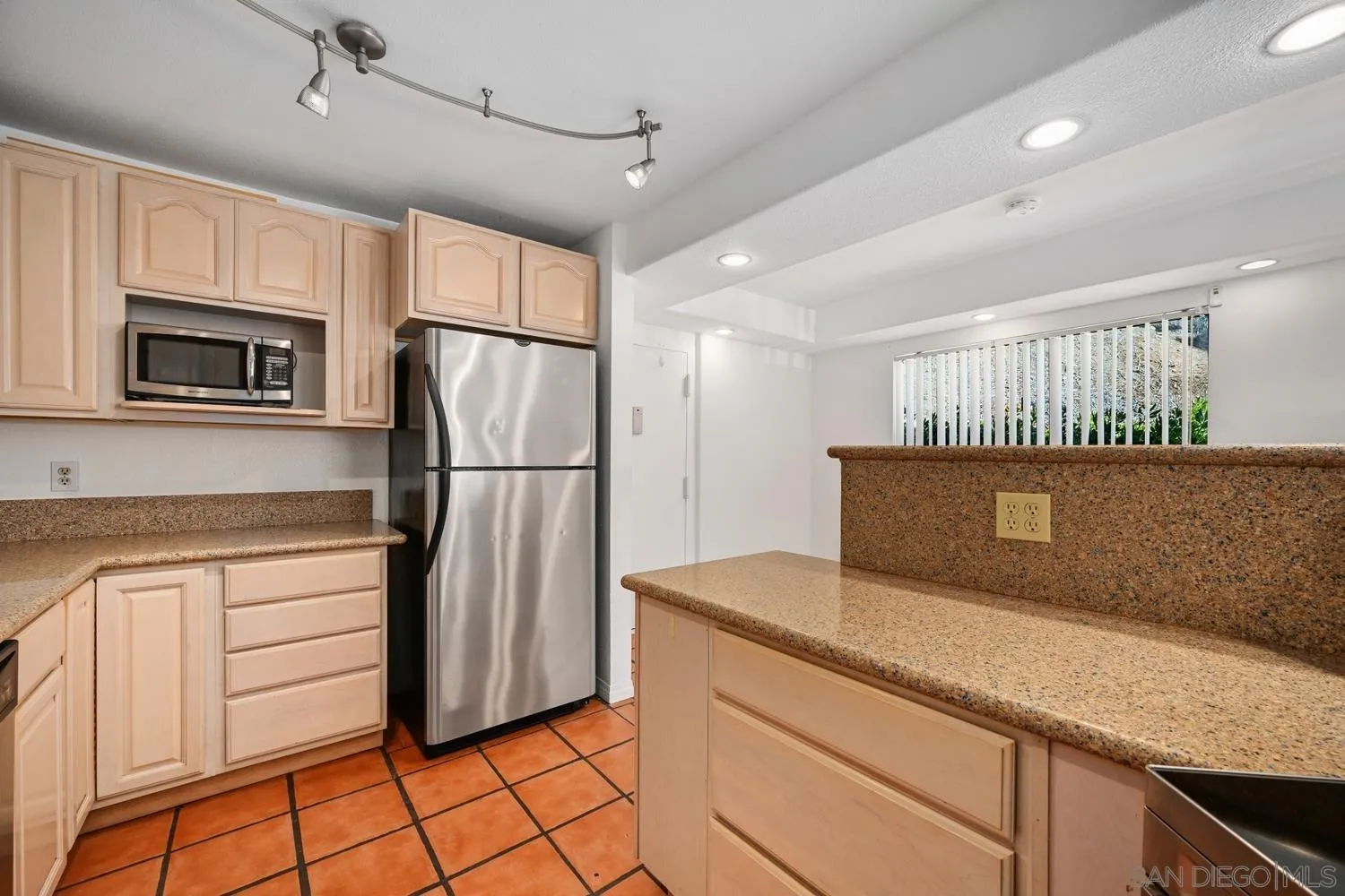 https://cdn.realtyfeed.com/cdn/127/260005861/05e6323a74eb7932c926c7faafcf3a6e.webp