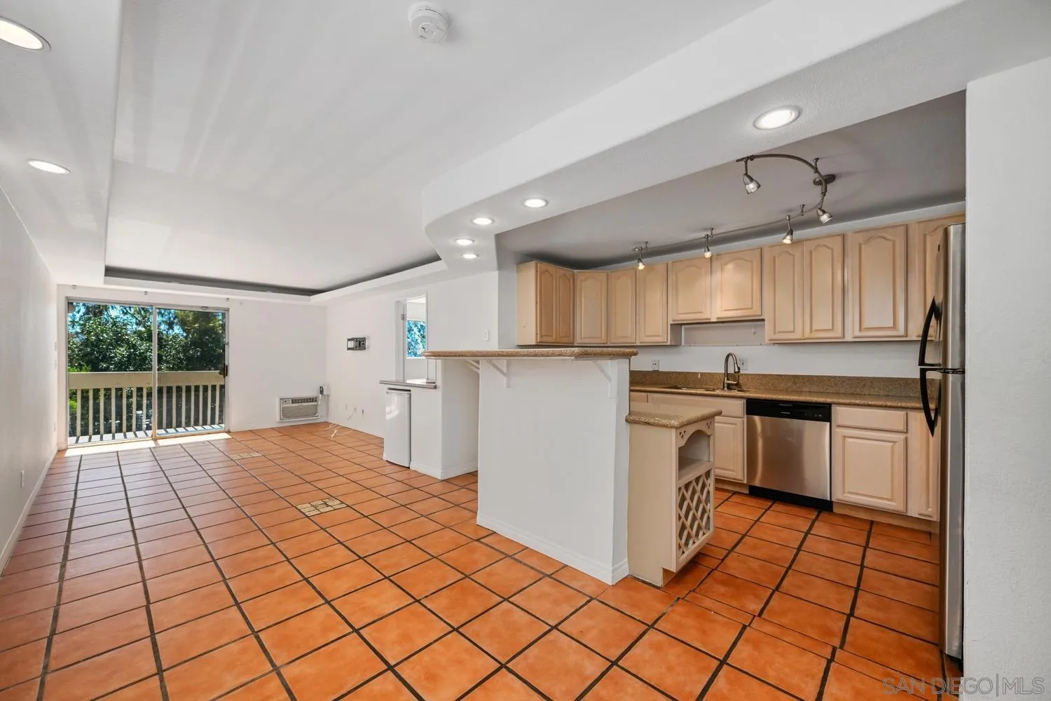 https://cdn.realtyfeed.com/cdn/127/260005861/068a5ba37a9e9d9b610b197ecac70de7.webp