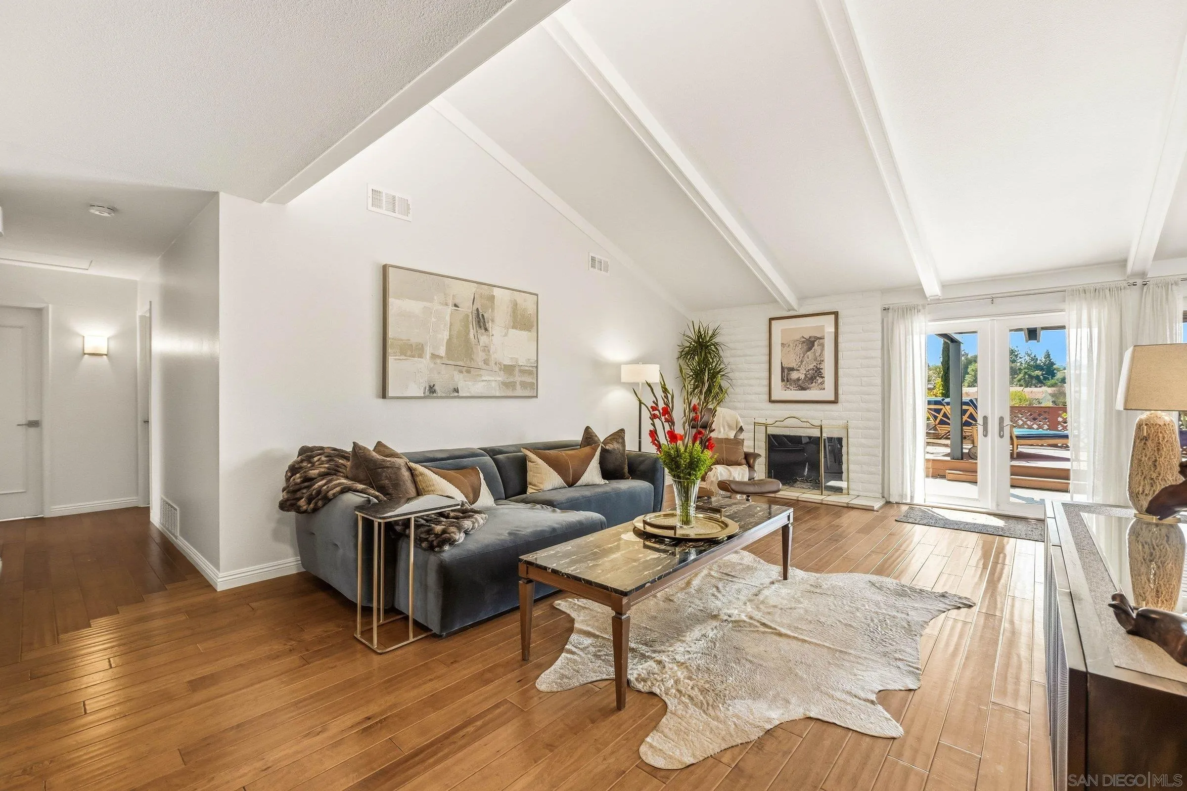 https://cdn.realtyfeed.com/cdn/127/260005876/848bf5750acb7132b264a1a22a18eda0.webp