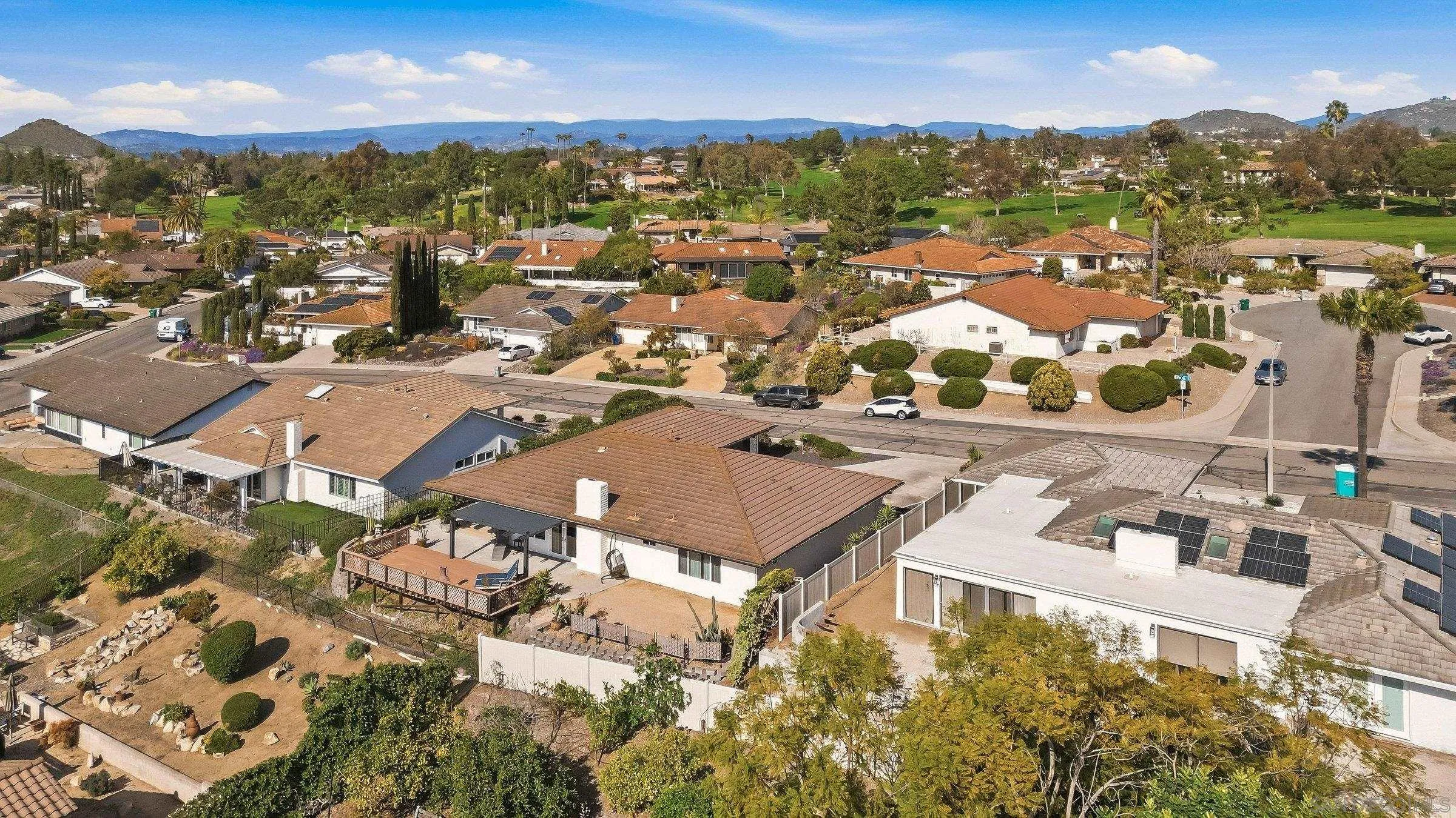 https://cdn.realtyfeed.com/cdn/127/260005876/8f7e4c10f7954645007450dc36191f5a.webp