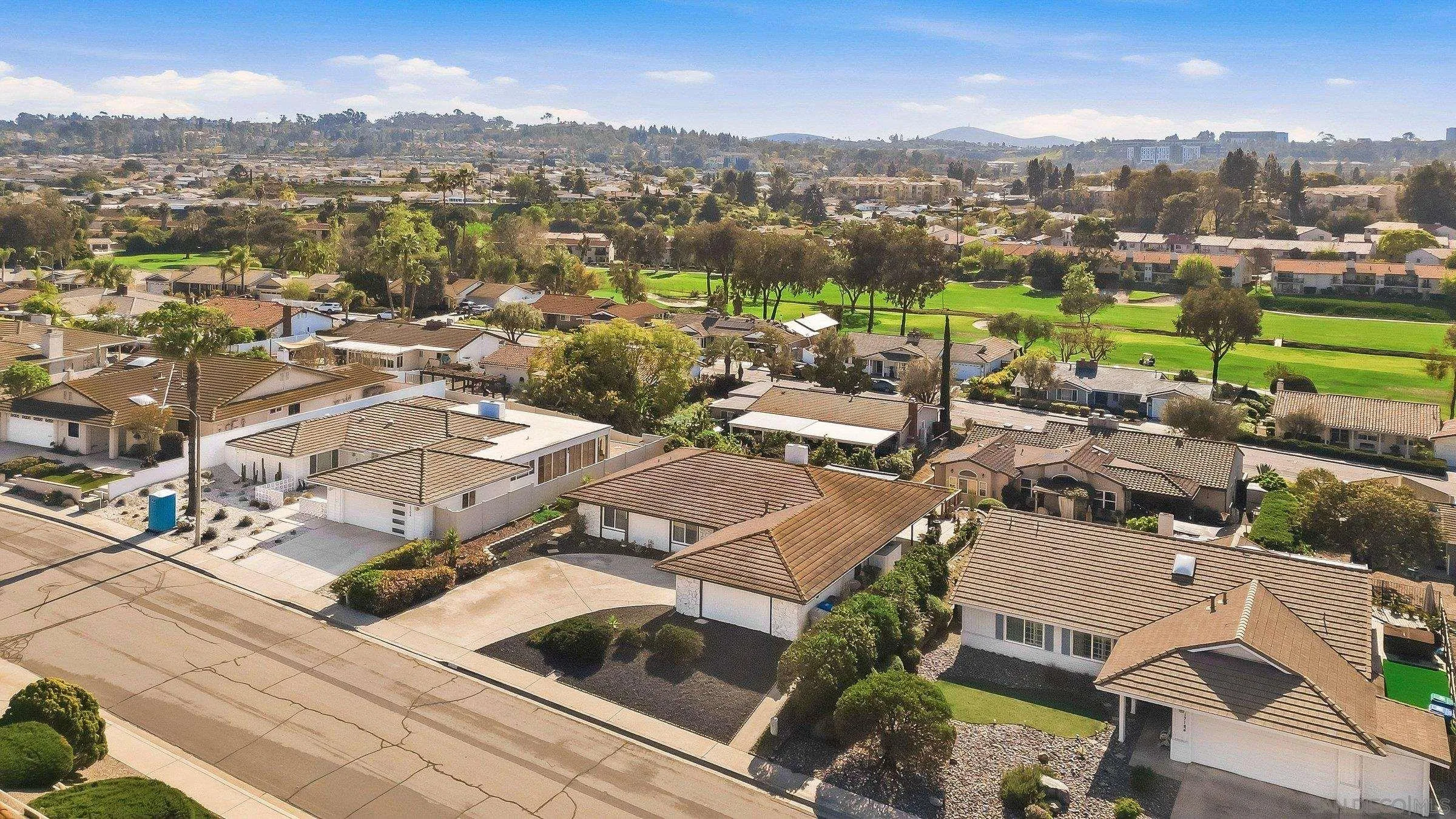 https://cdn.realtyfeed.com/cdn/127/260005876/f3244d6eeb7f7d74663324789056efbb.webp