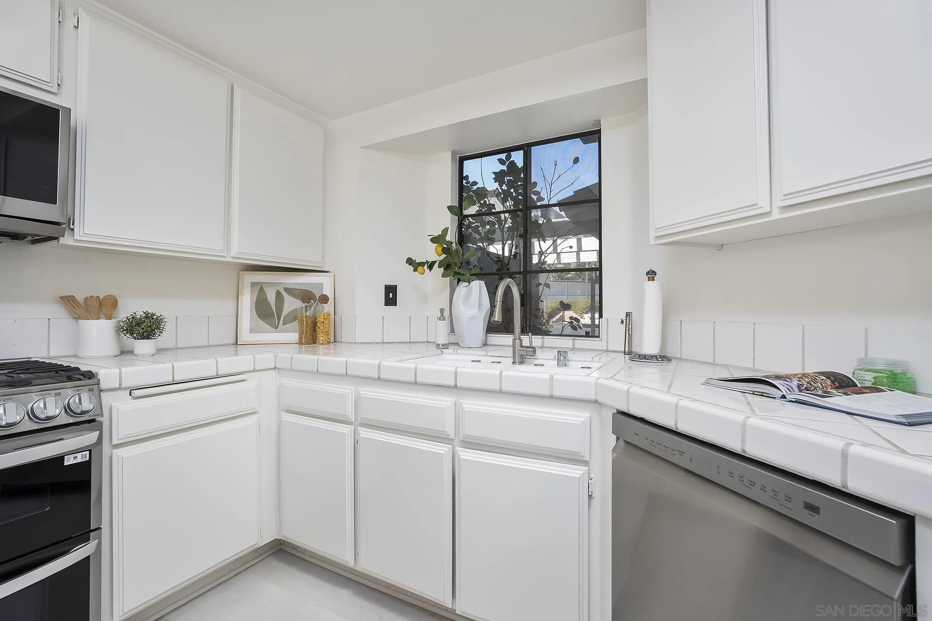 Photo #15: 260005877 Listing: Photo #15