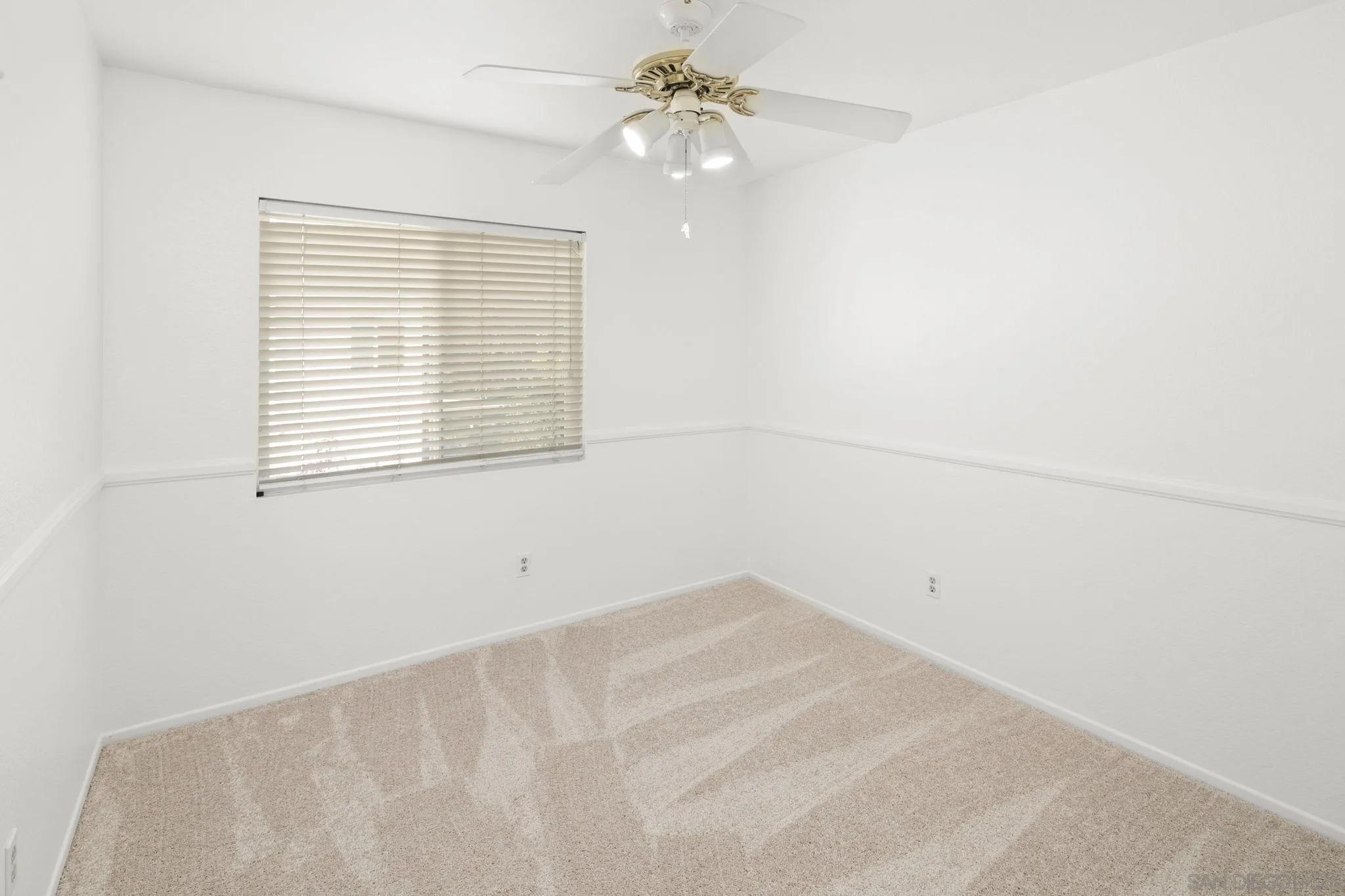 https://cdn.realtyfeed.com/cdn/127/260005887/28c0144d7368c6ce67bcfcd4afc5fe67.webp